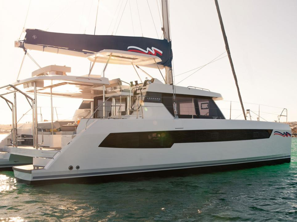 Leopard 42 (2023) – Moorings 4200/3/3 Exclusive