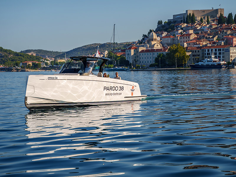 Gala, Pardo 38