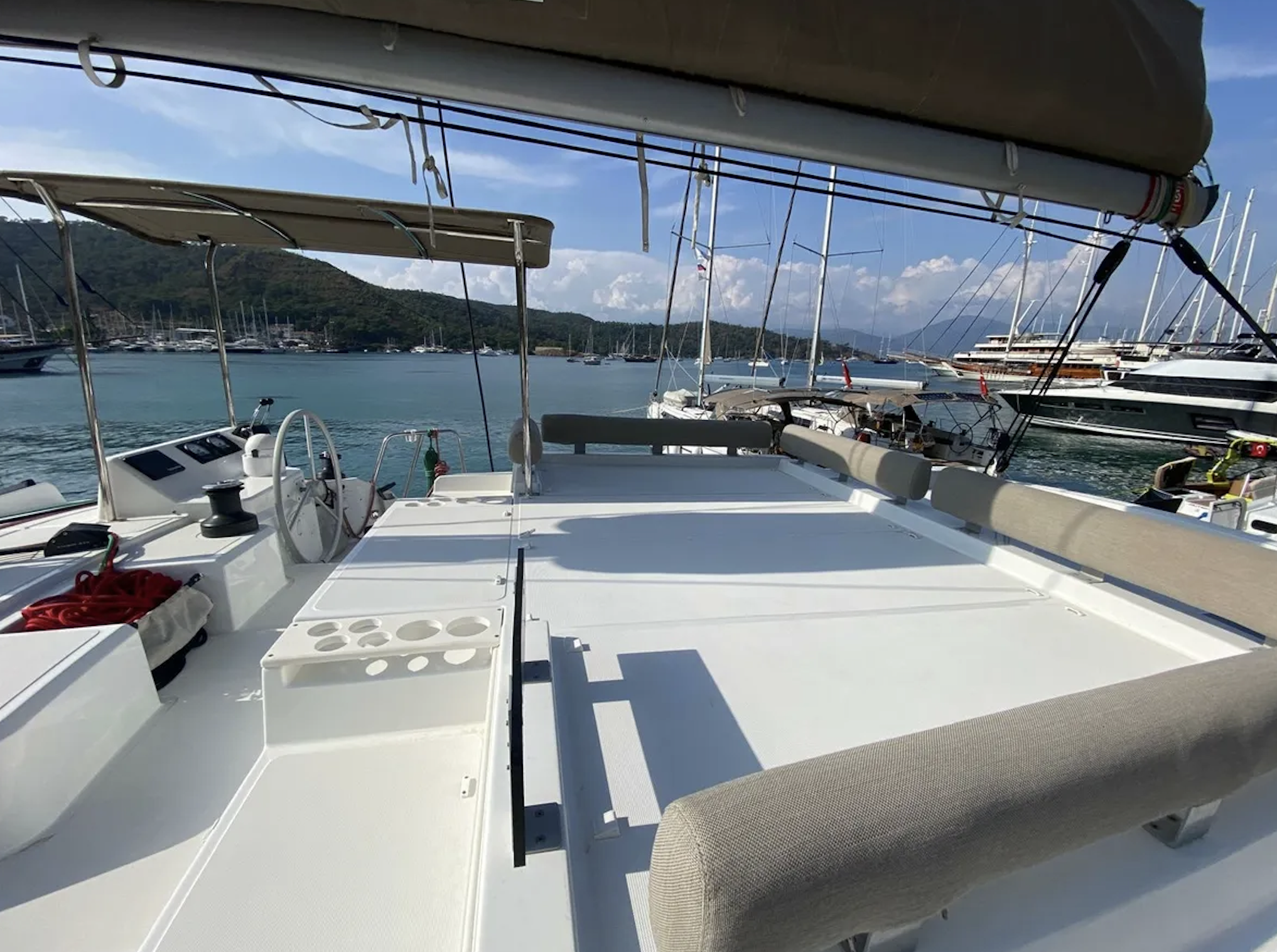 Yacht image 16