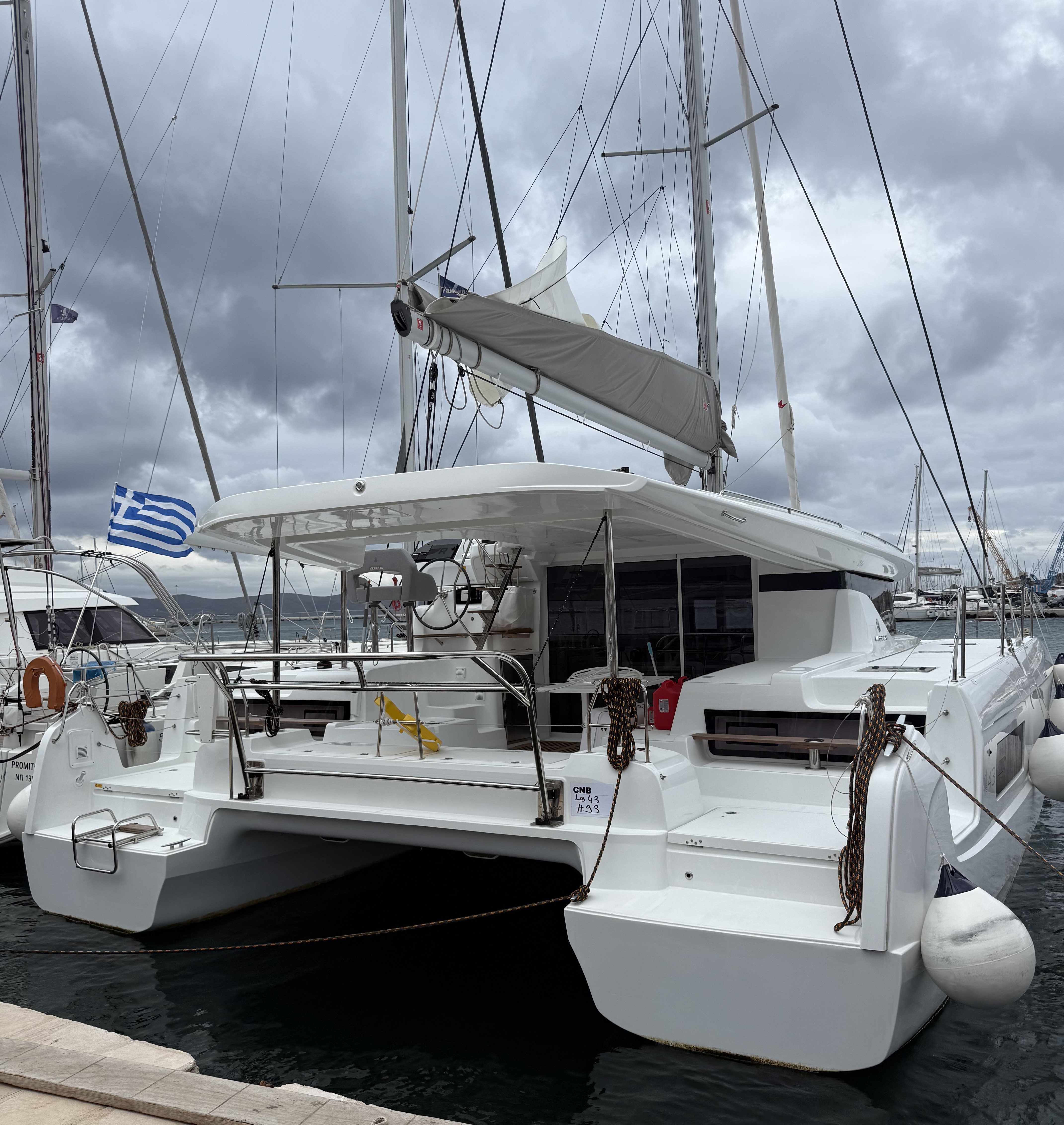 Secondary yacht image