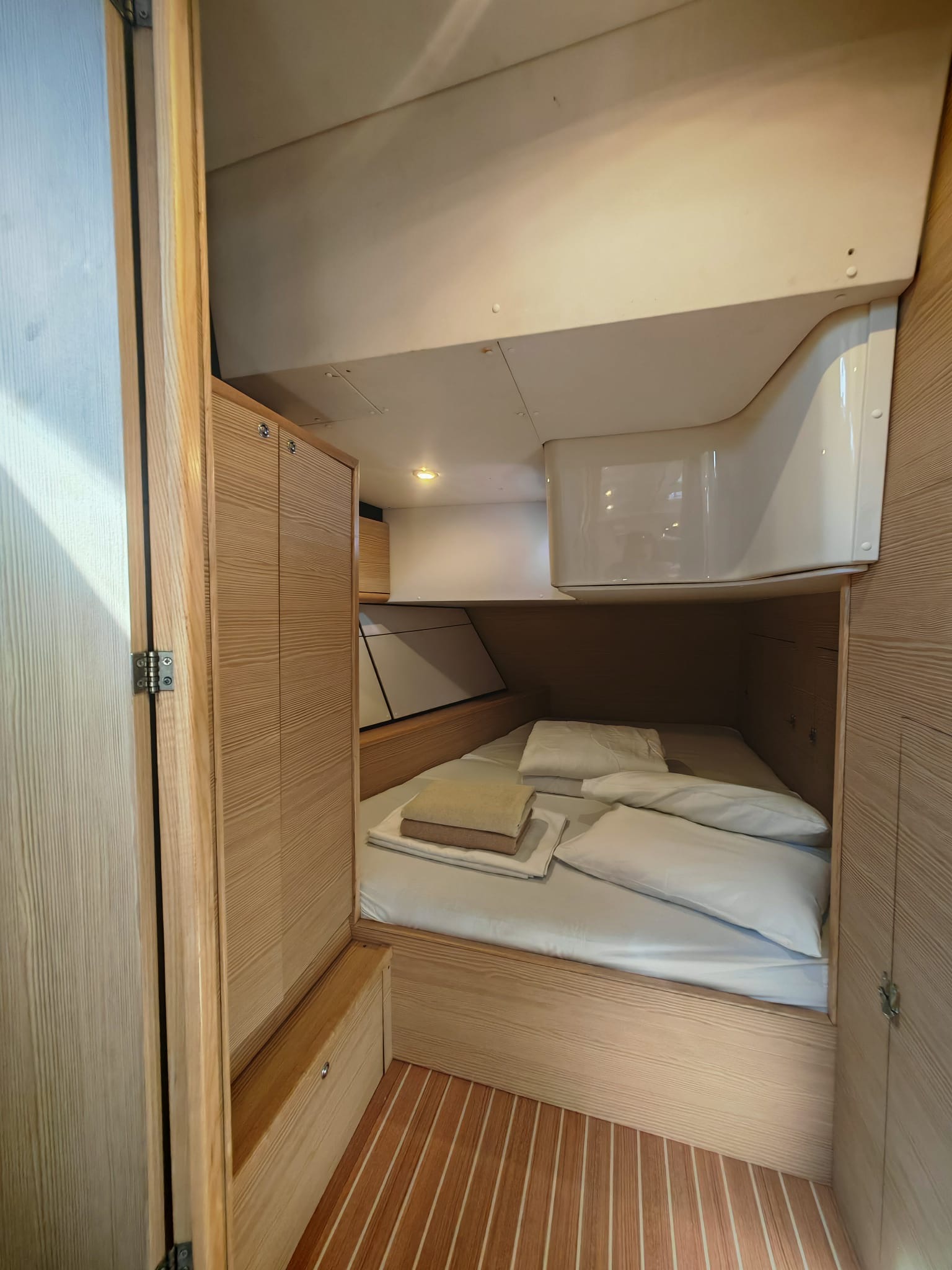 D&D Kufner 56 - 5 cab, Trogir