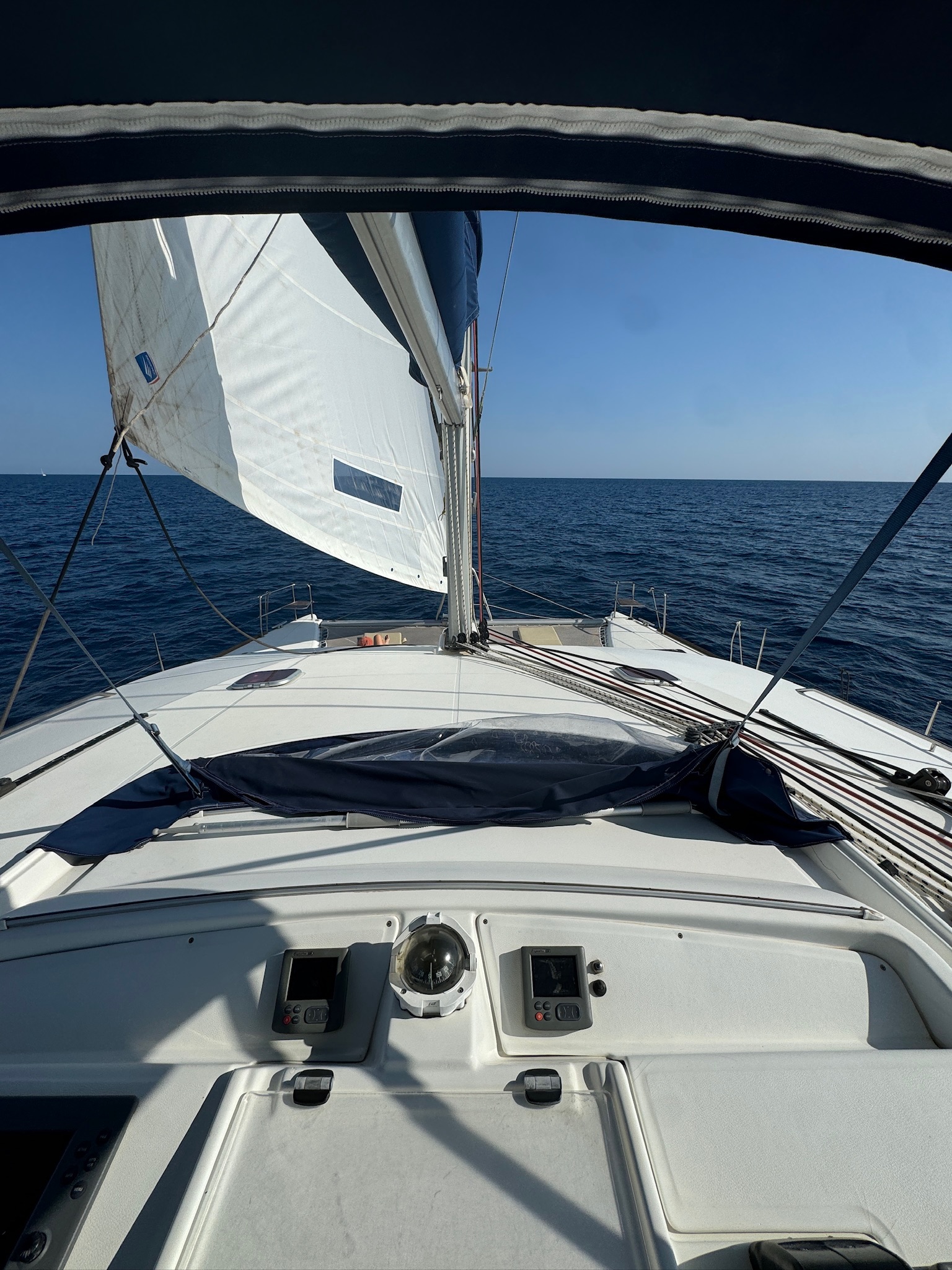 Yacht image 17