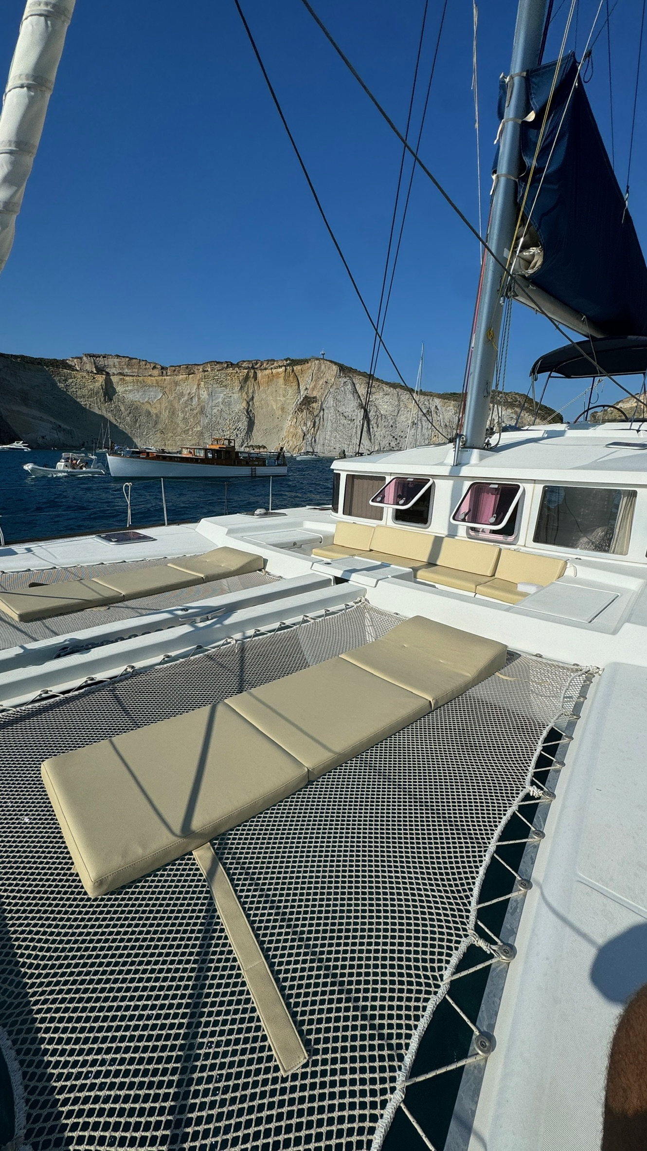 Yacht image 24