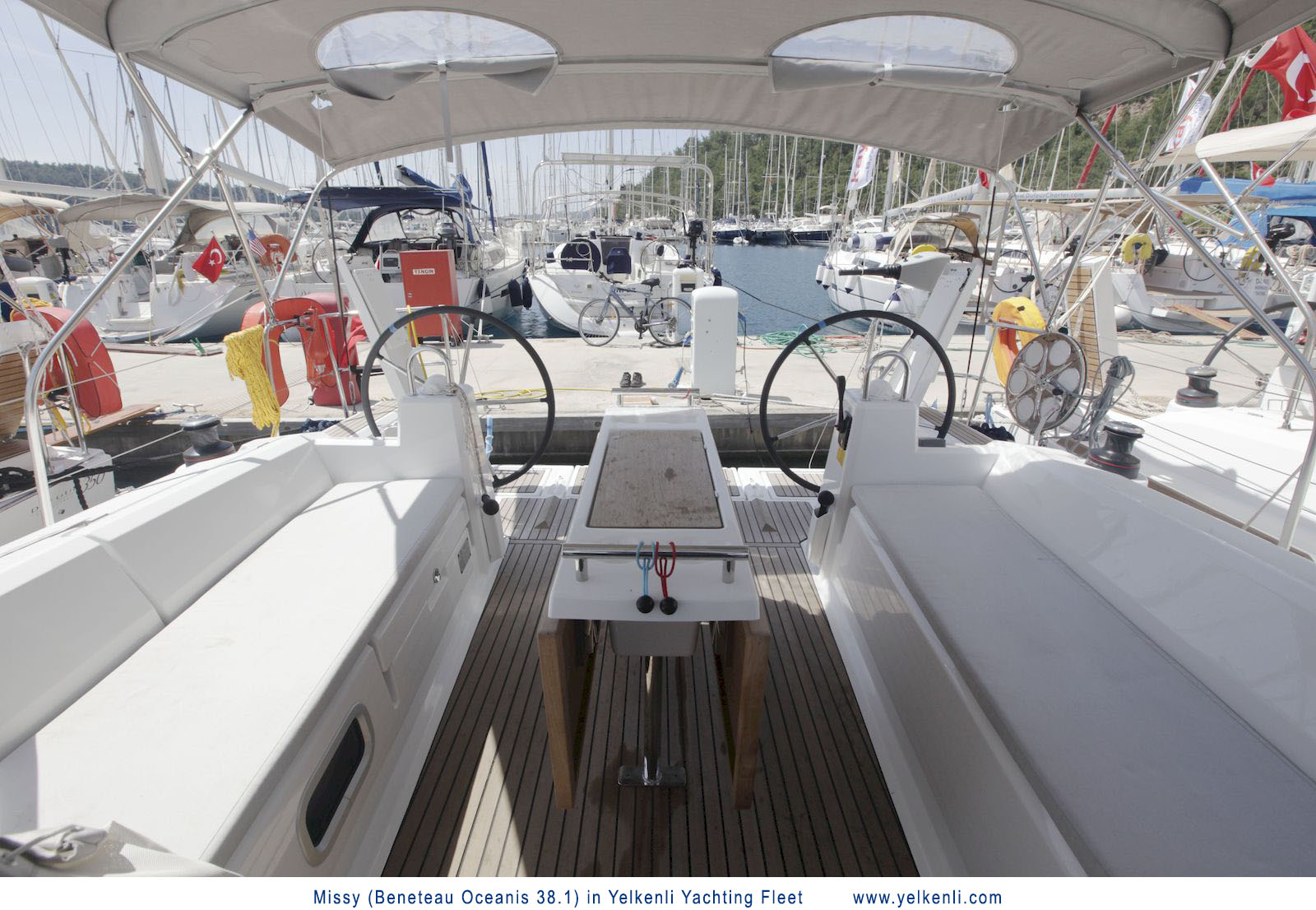 照片 Oceanis 38.1 6