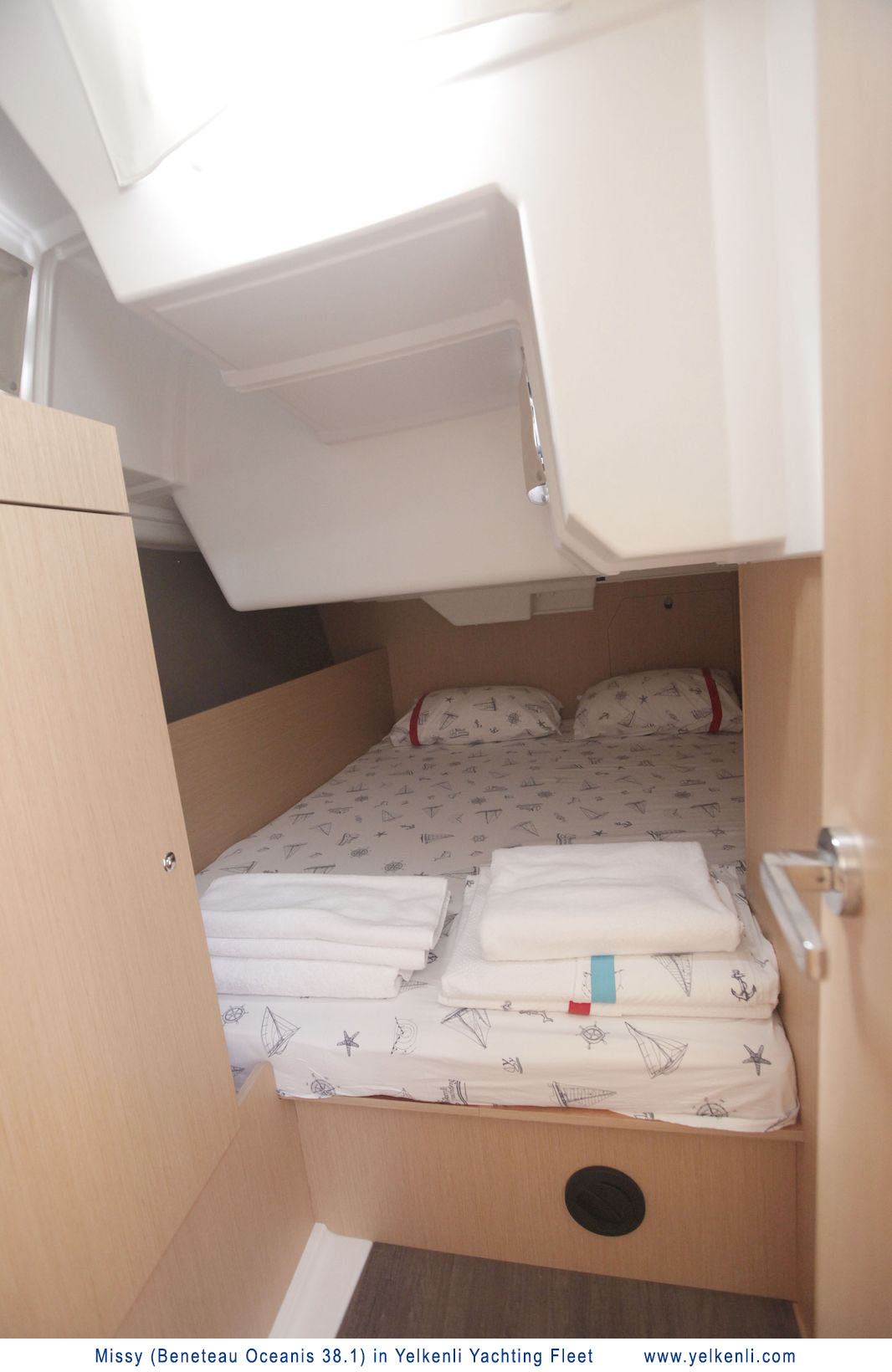 照片 Oceanis 38.1 14