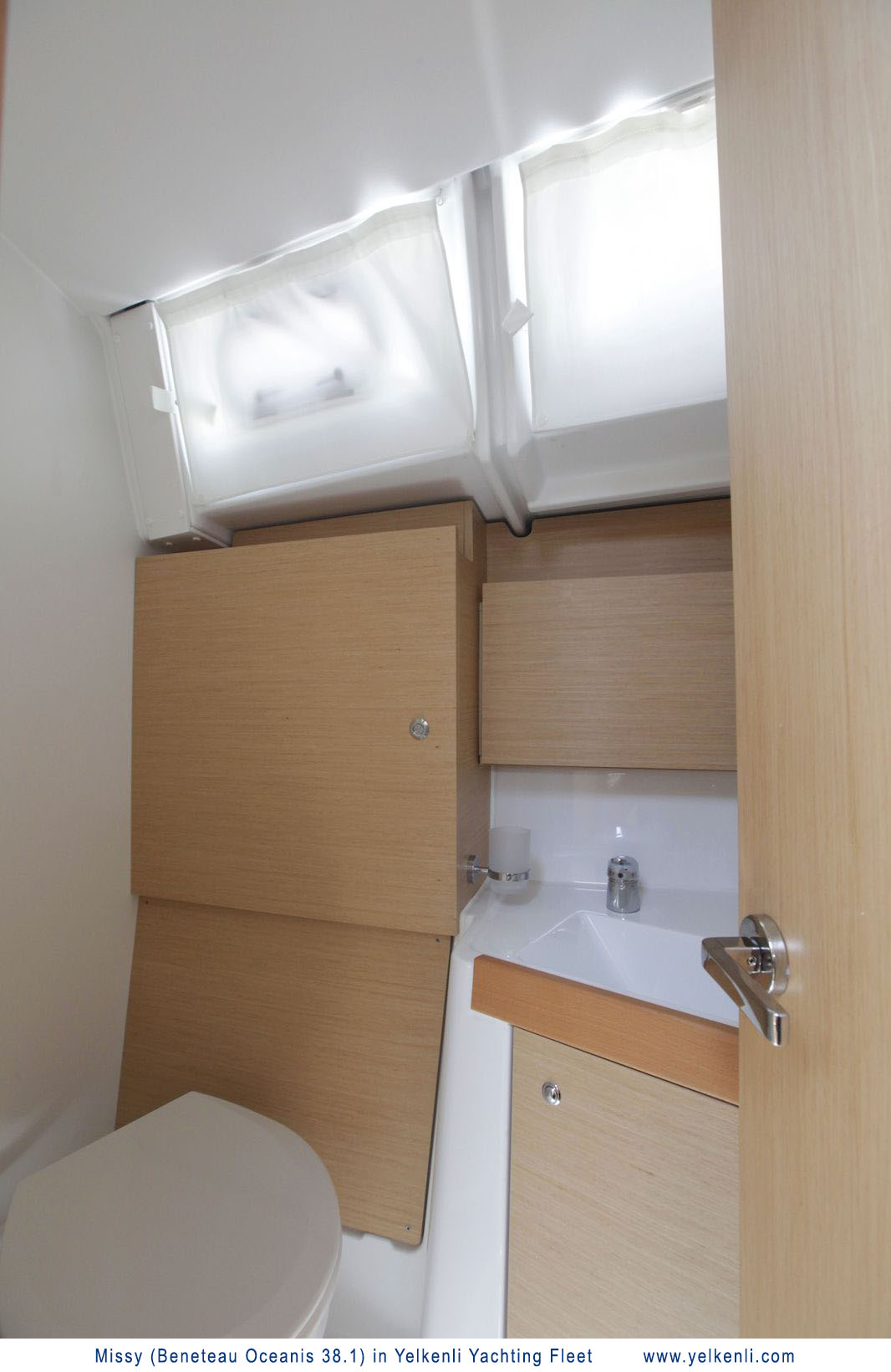 照片 Oceanis 38.1 15