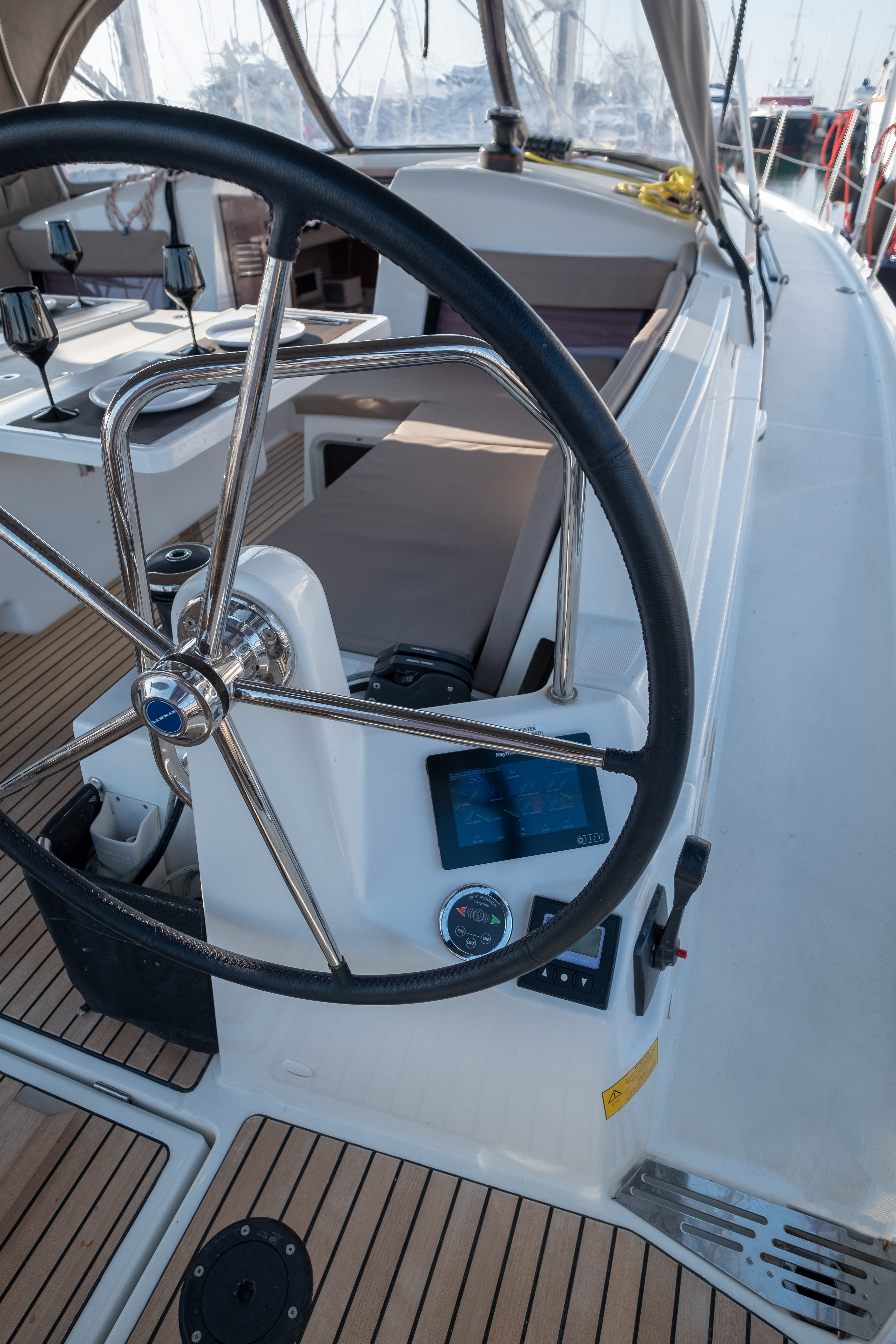 Sun Odyssey 440