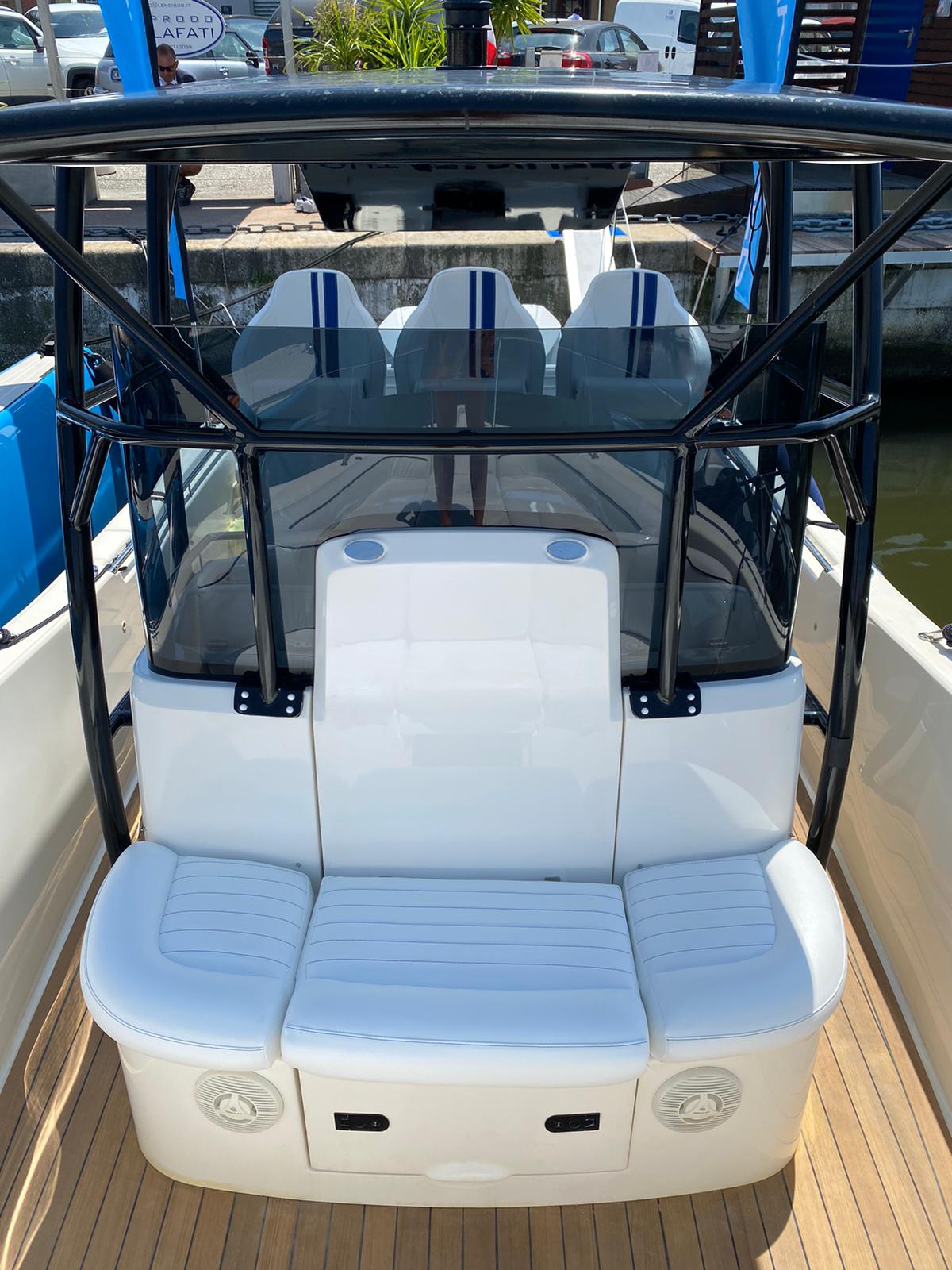 foto White Shark 285 9