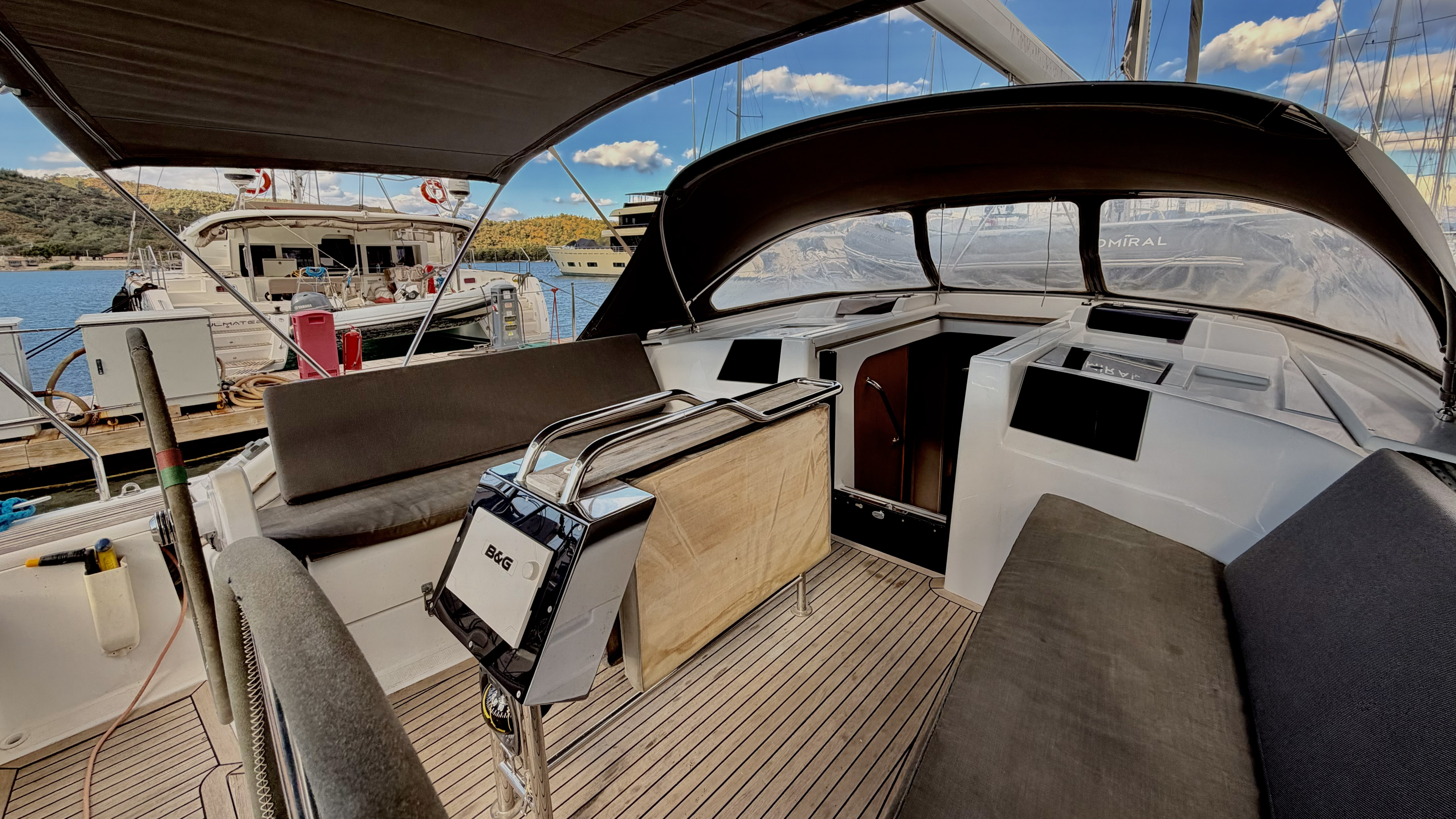 Yacht image 27