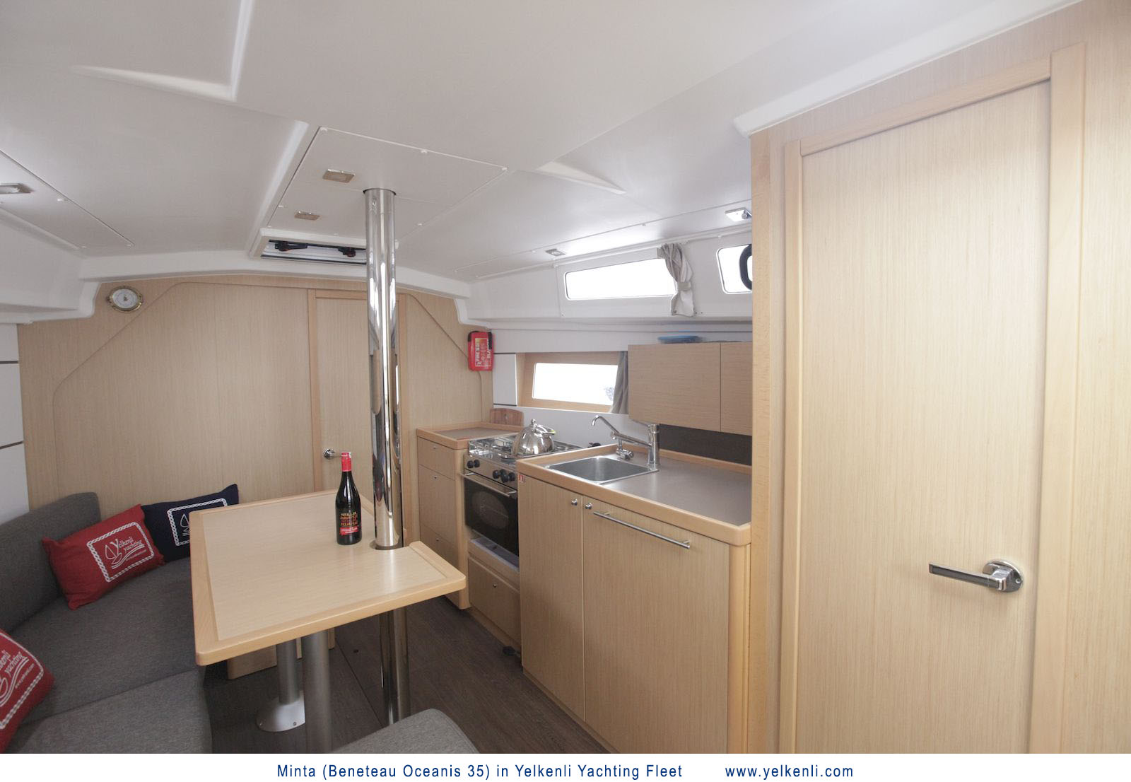 照片 Oceanis 35 22