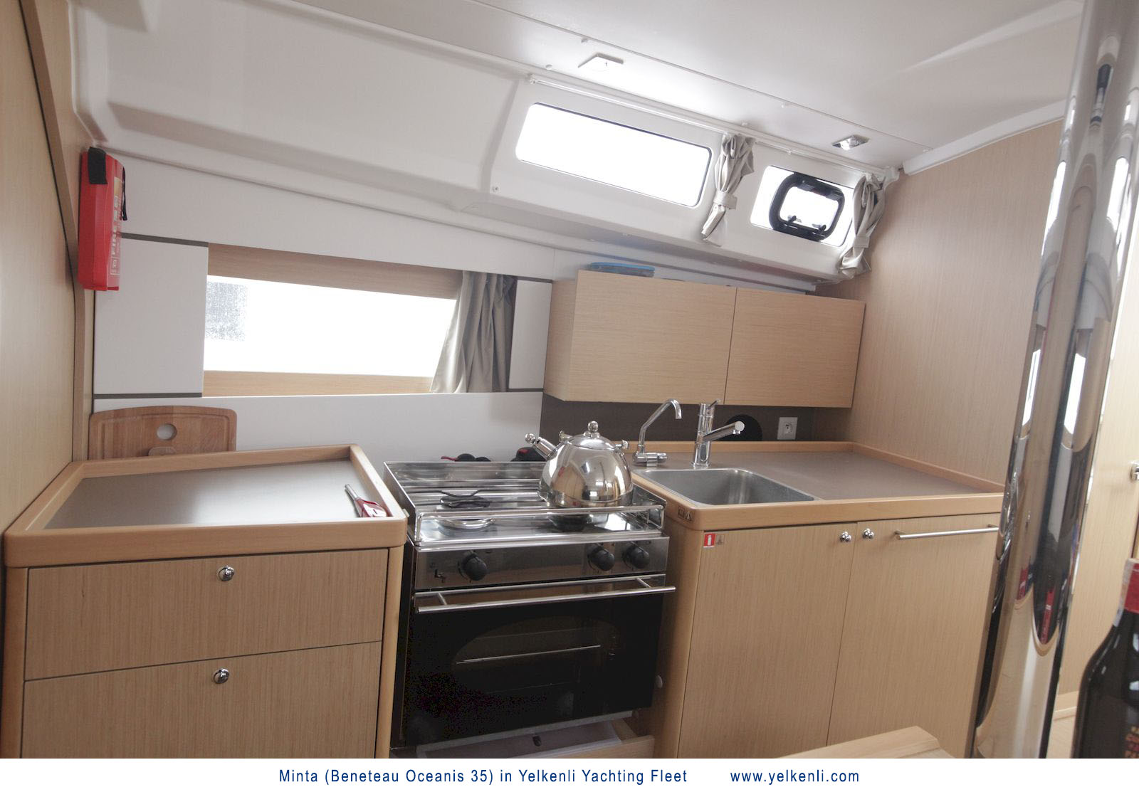 照片 Oceanis 35 28