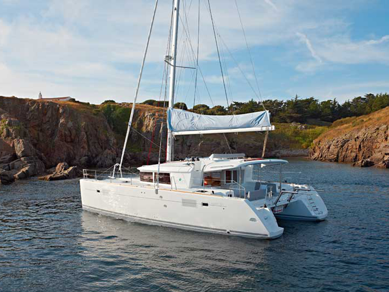 Lagoon 450 Fly (2014) – LADIES&GENTLEMEN