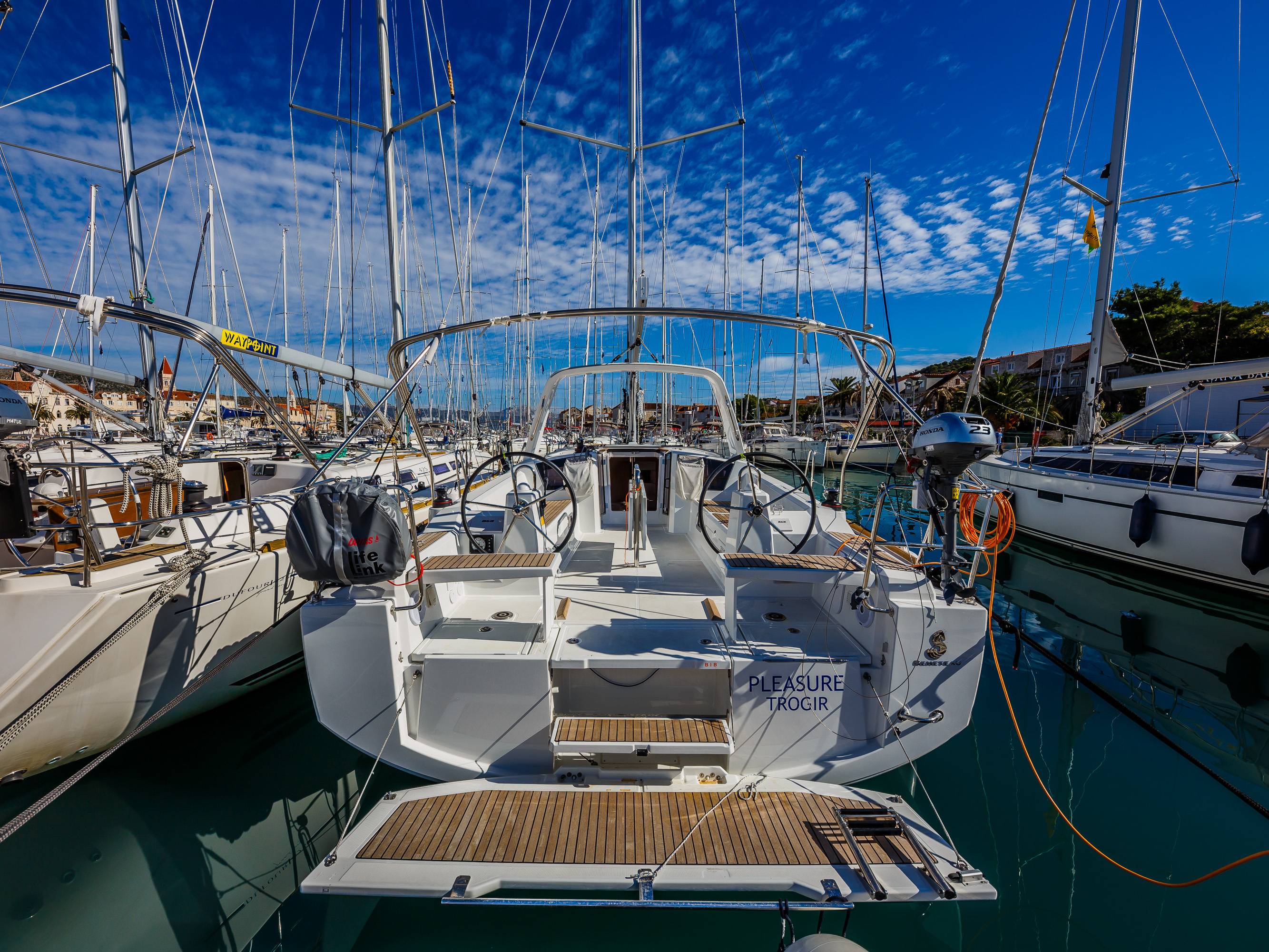 Oceanis 38.1 “Pleasure“, Trogir