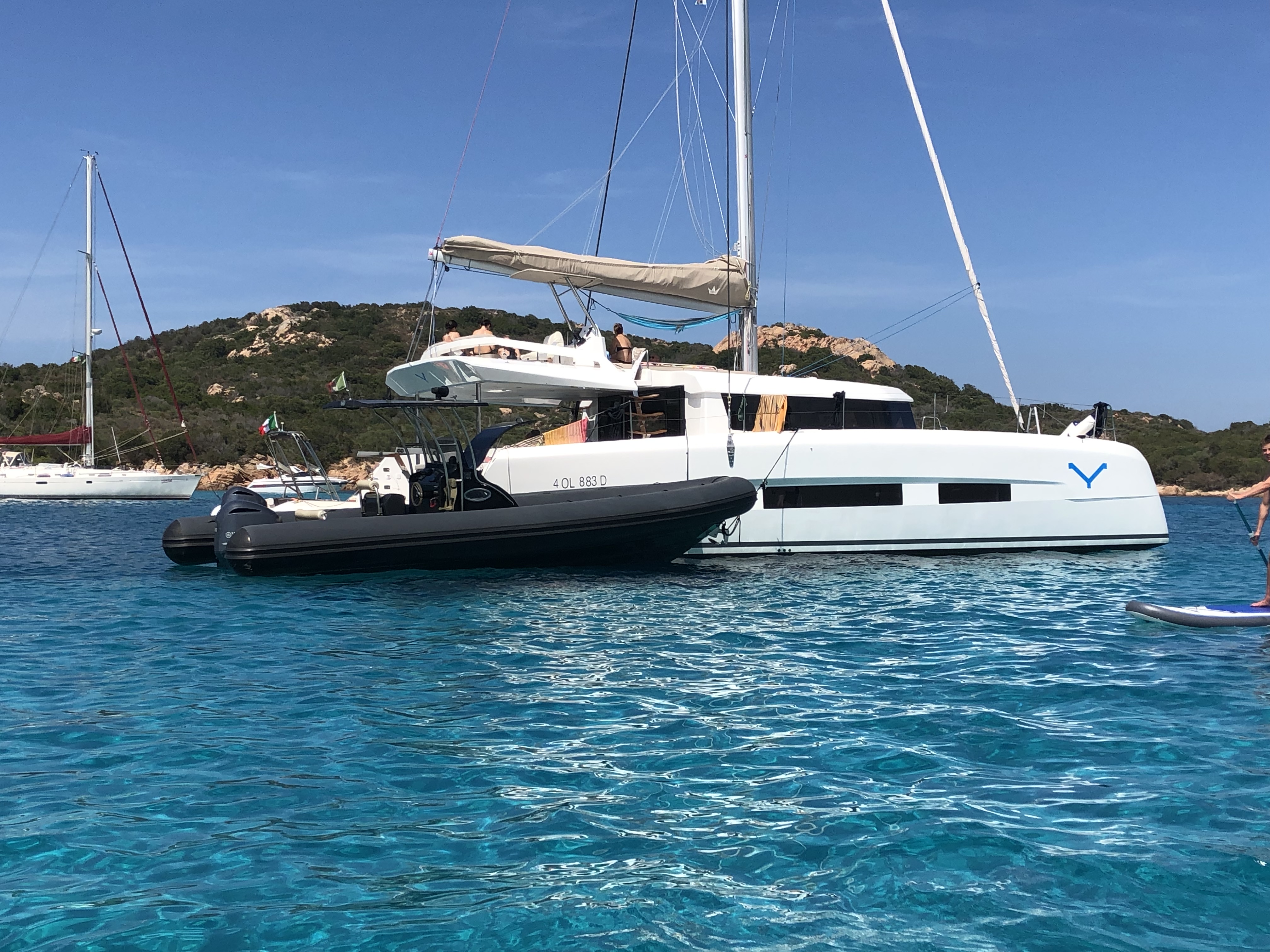 фото Dufour Catamaran 48 32