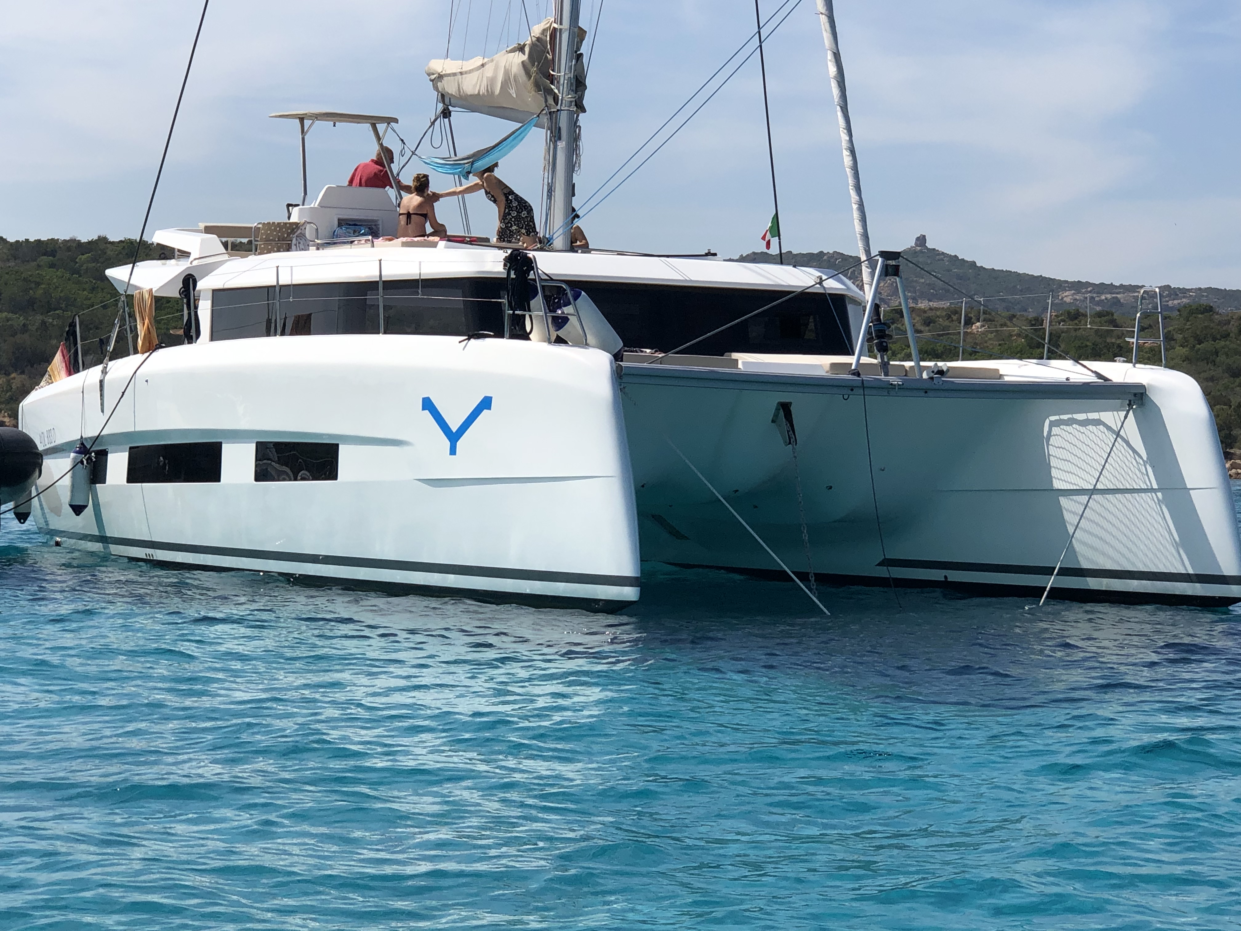 фото Dufour Catamaran 48 41