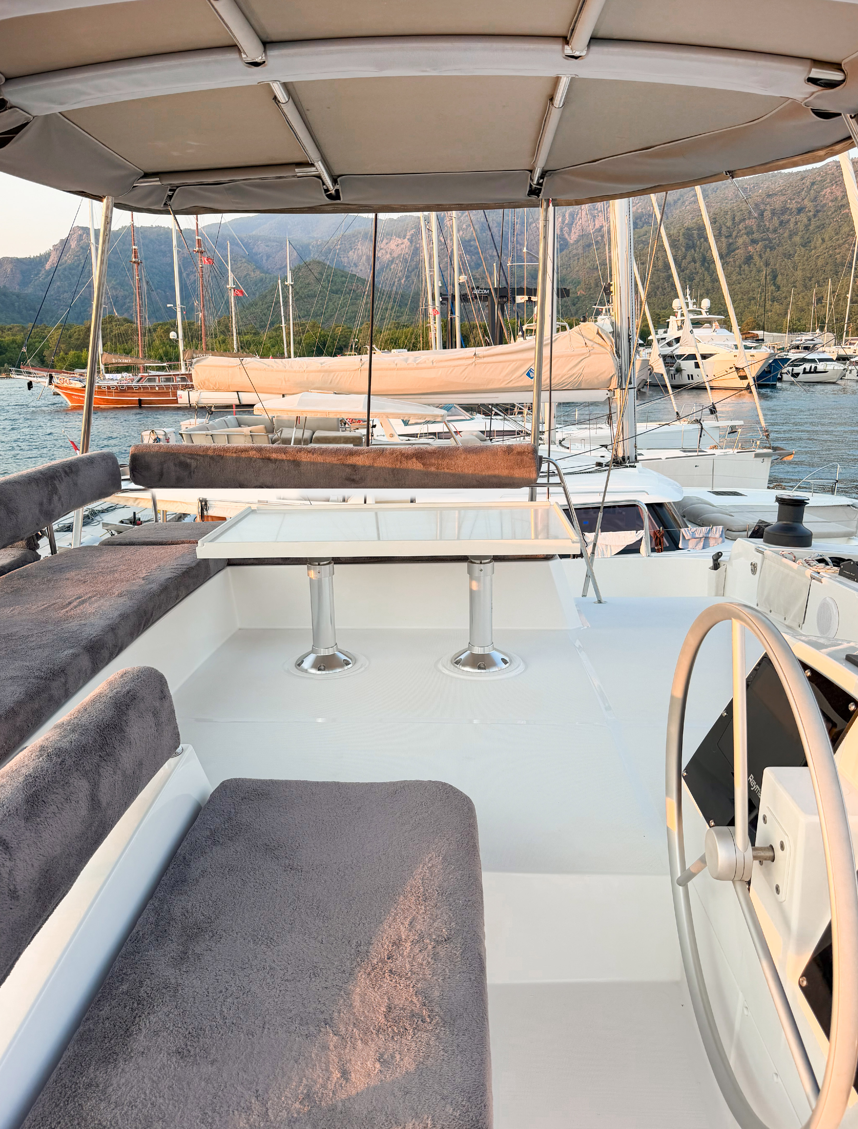 Yacht image 22