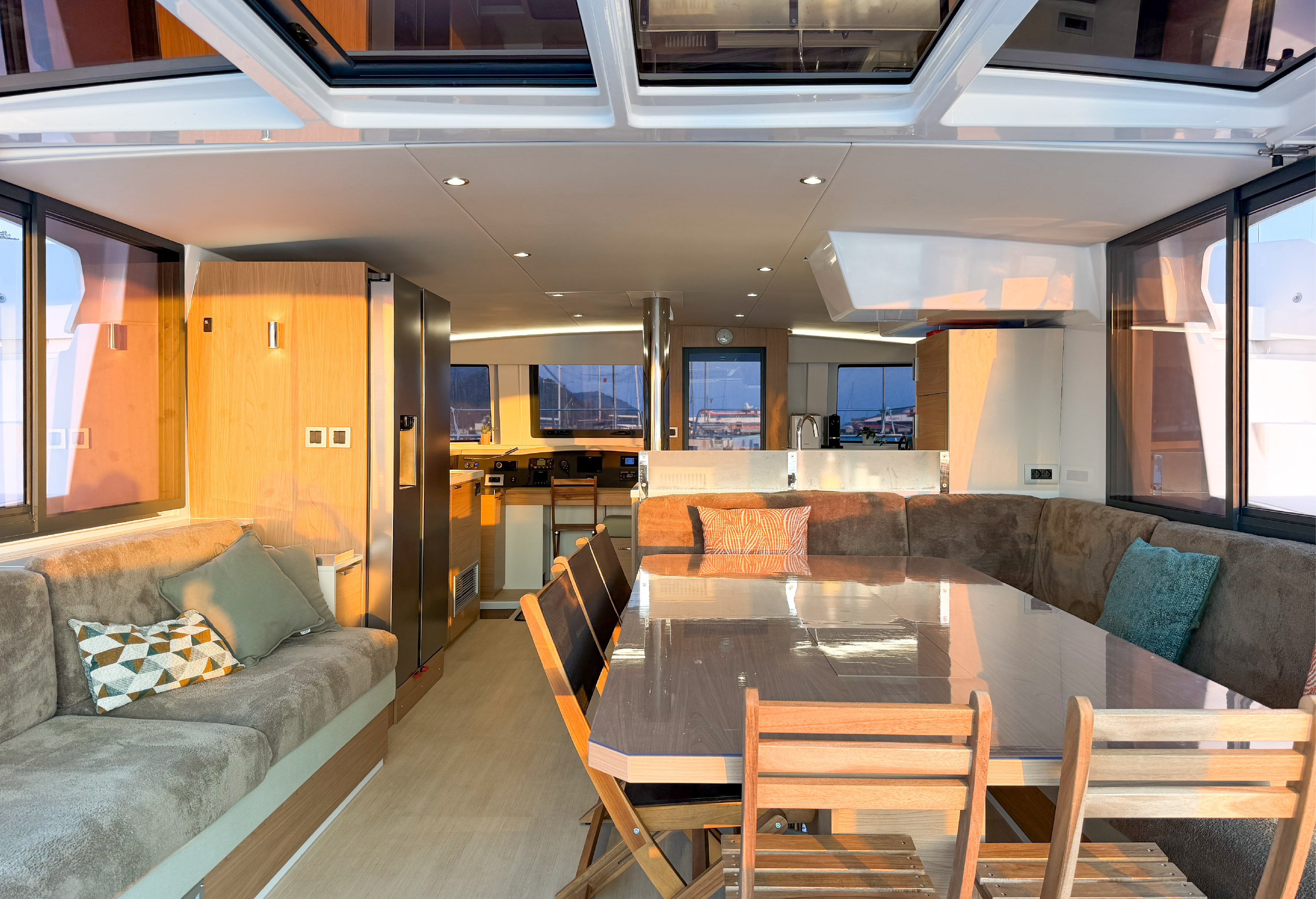 Yacht image 13