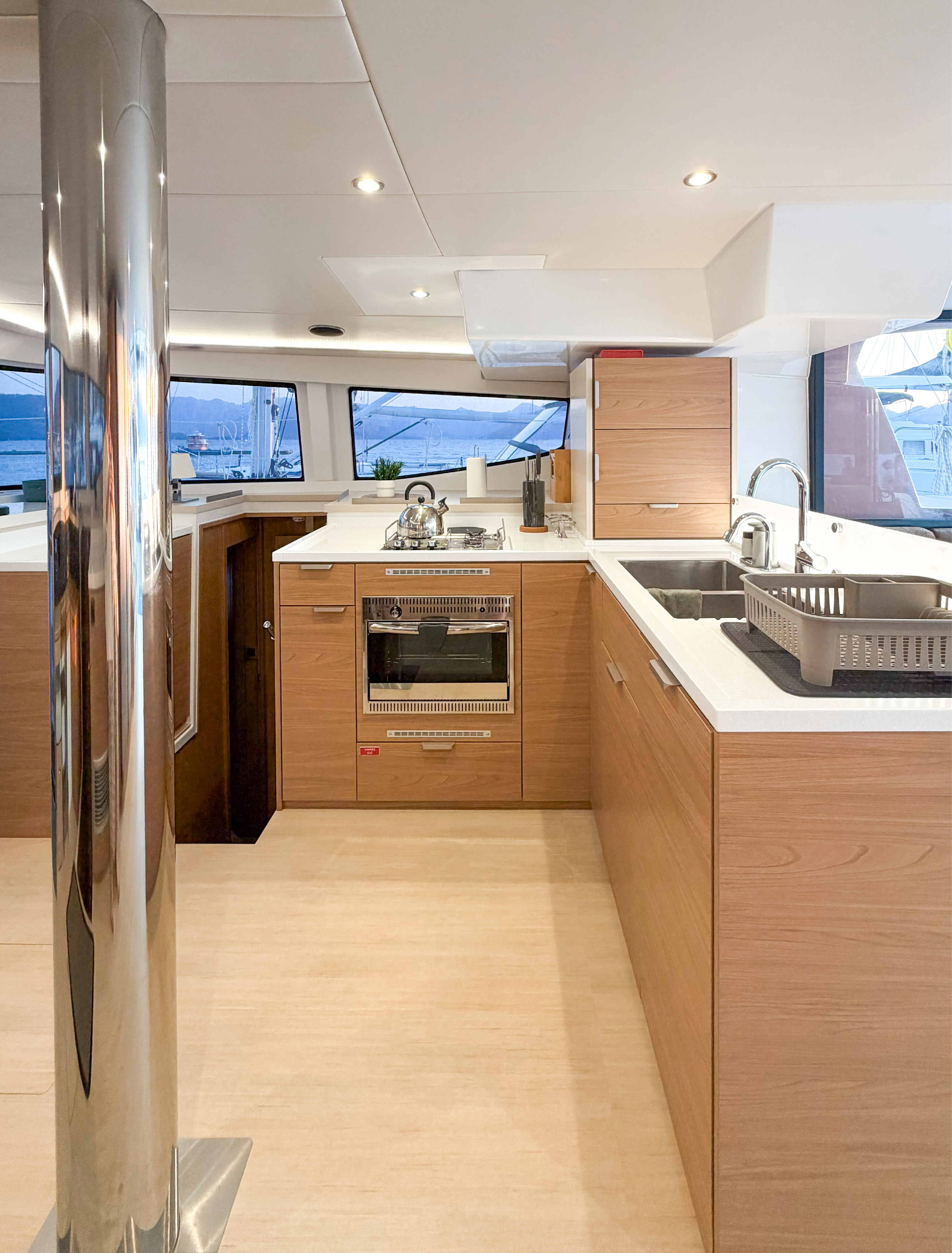 Yacht image 15