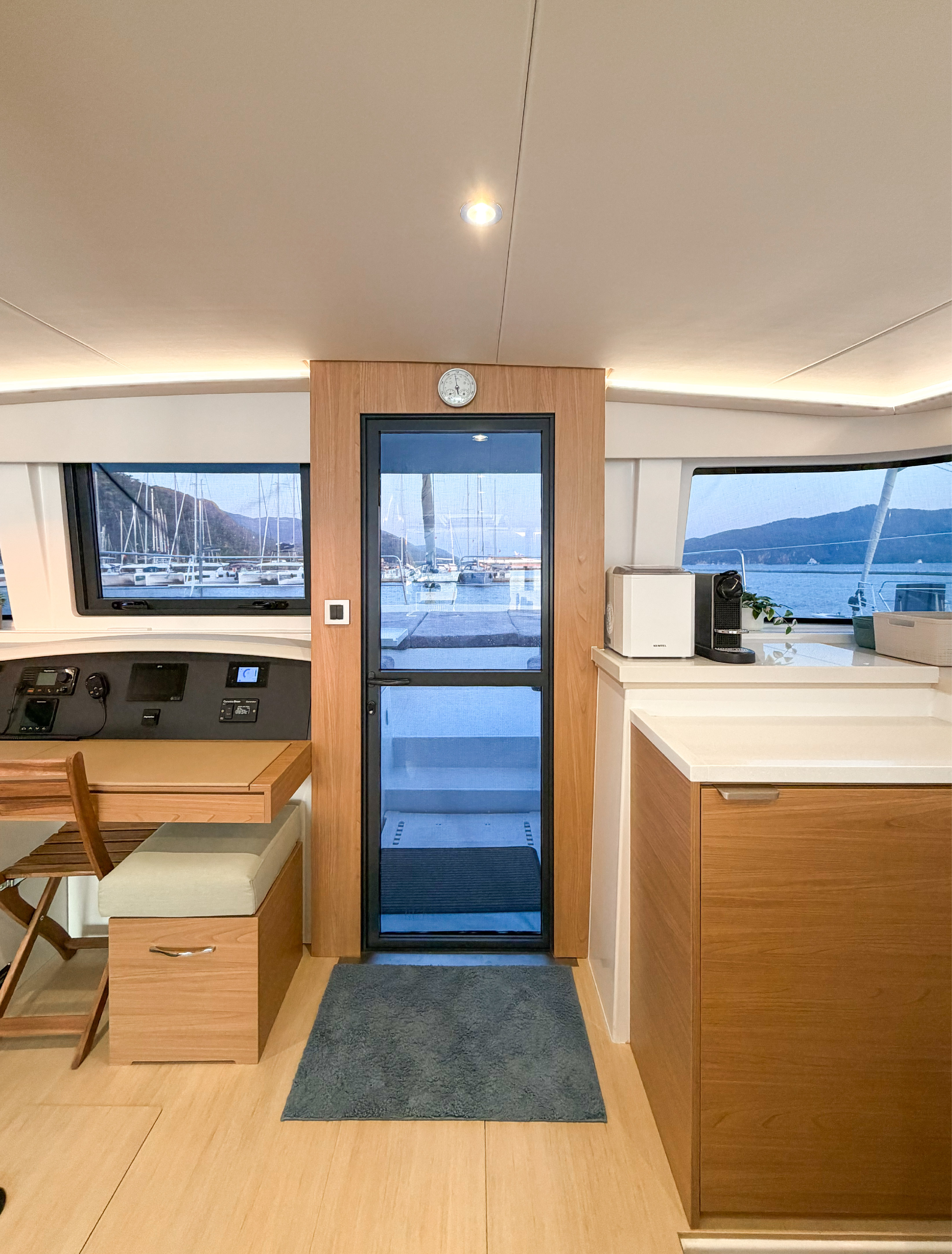 Yacht image 14