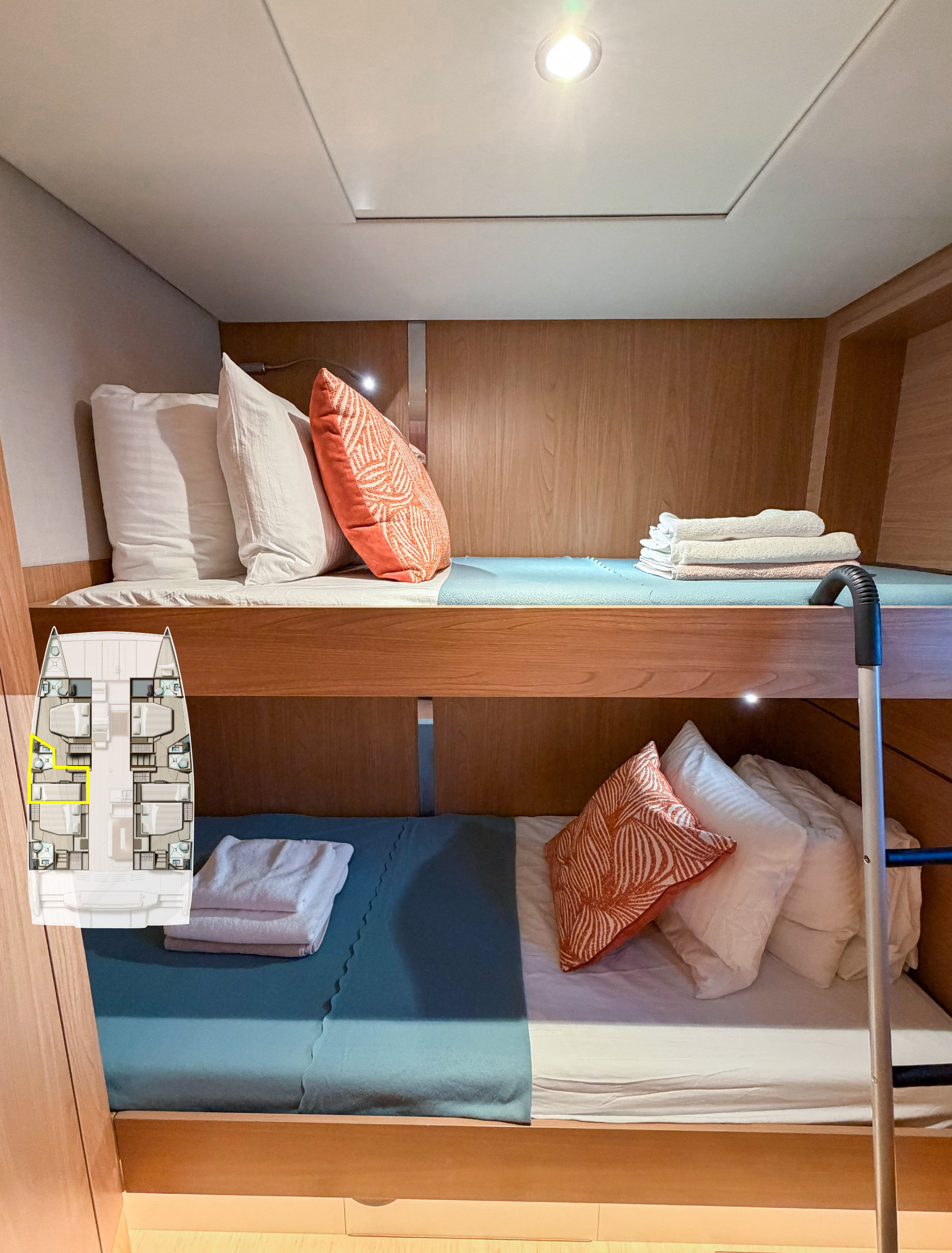 Yacht image 24
