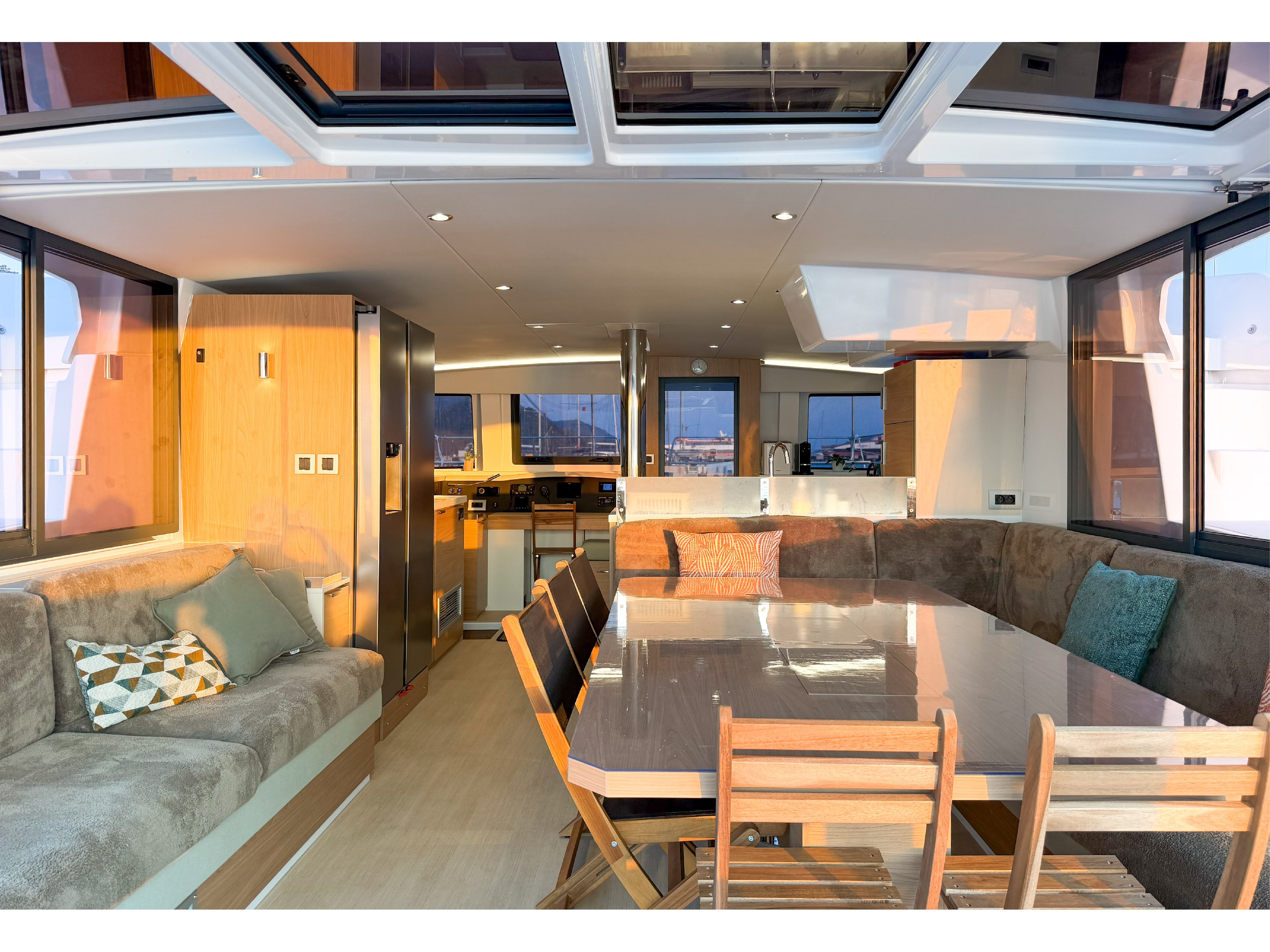 Yacht image 27