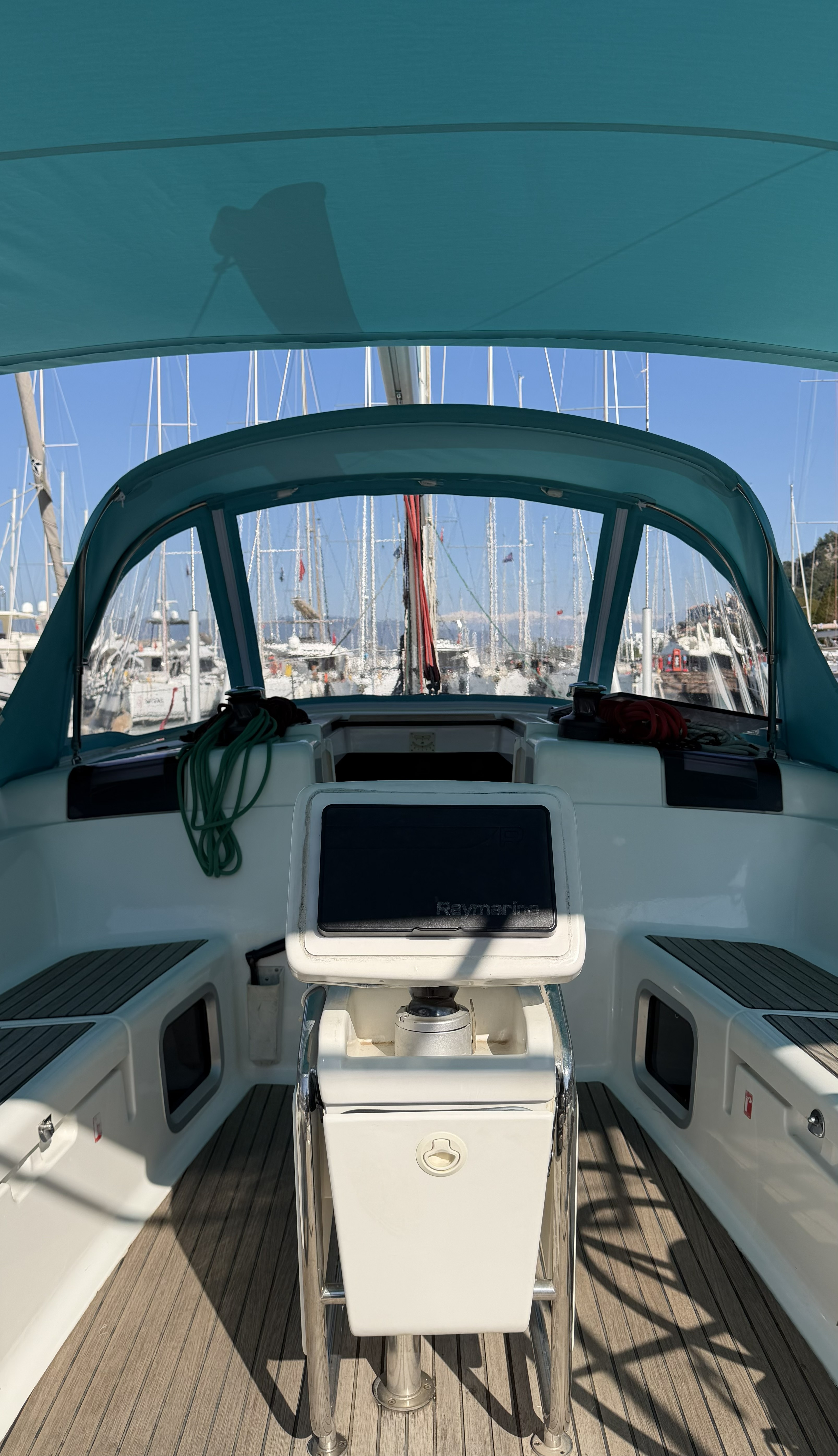 Yacht image 27