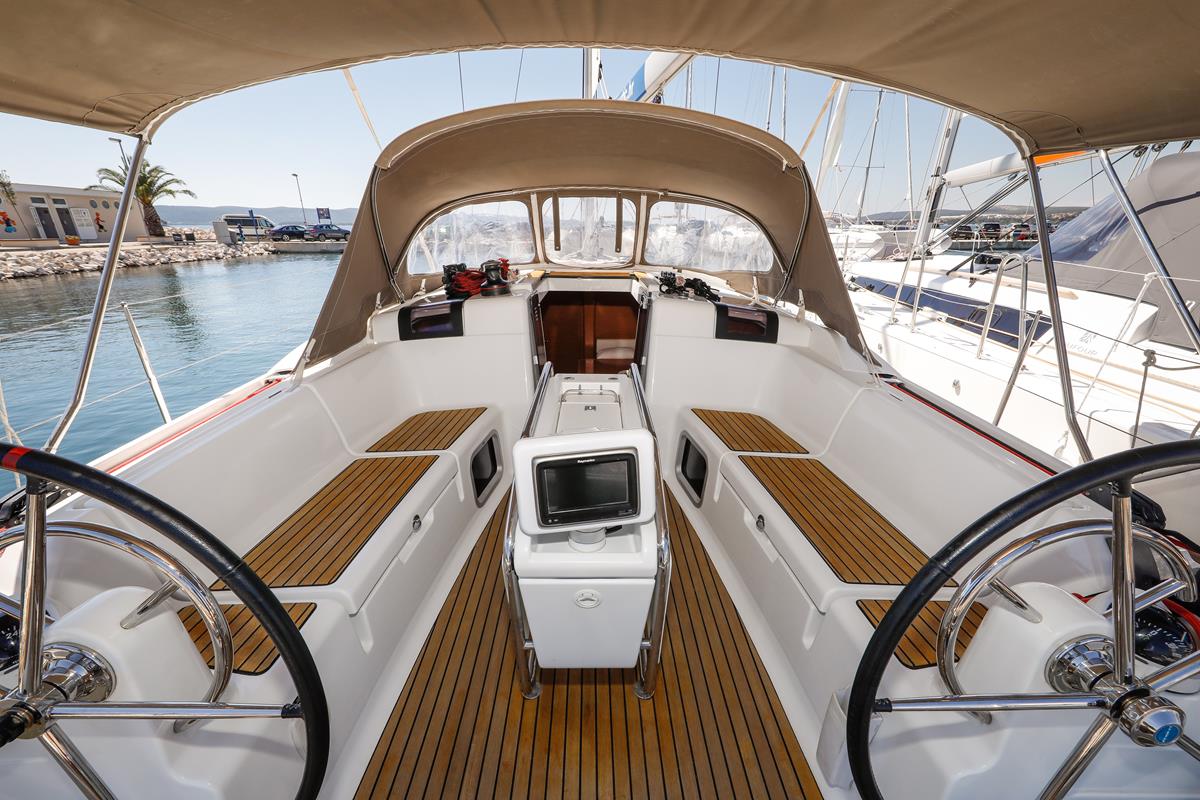 Foto Sun Odyssey 419 9