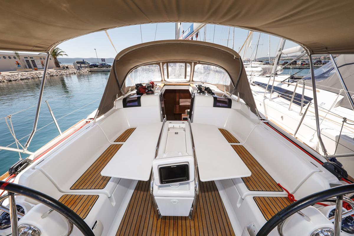 Foto Sun Odyssey 419 12