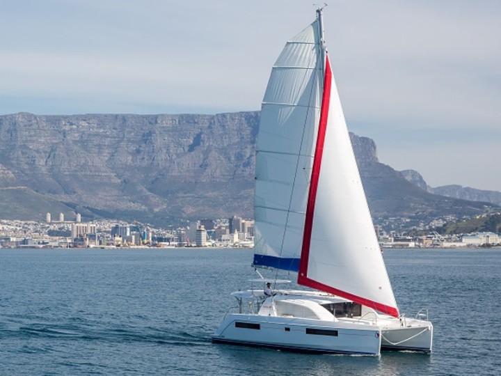 Leopard 40 (2020) – Sunsail 404 Classic
