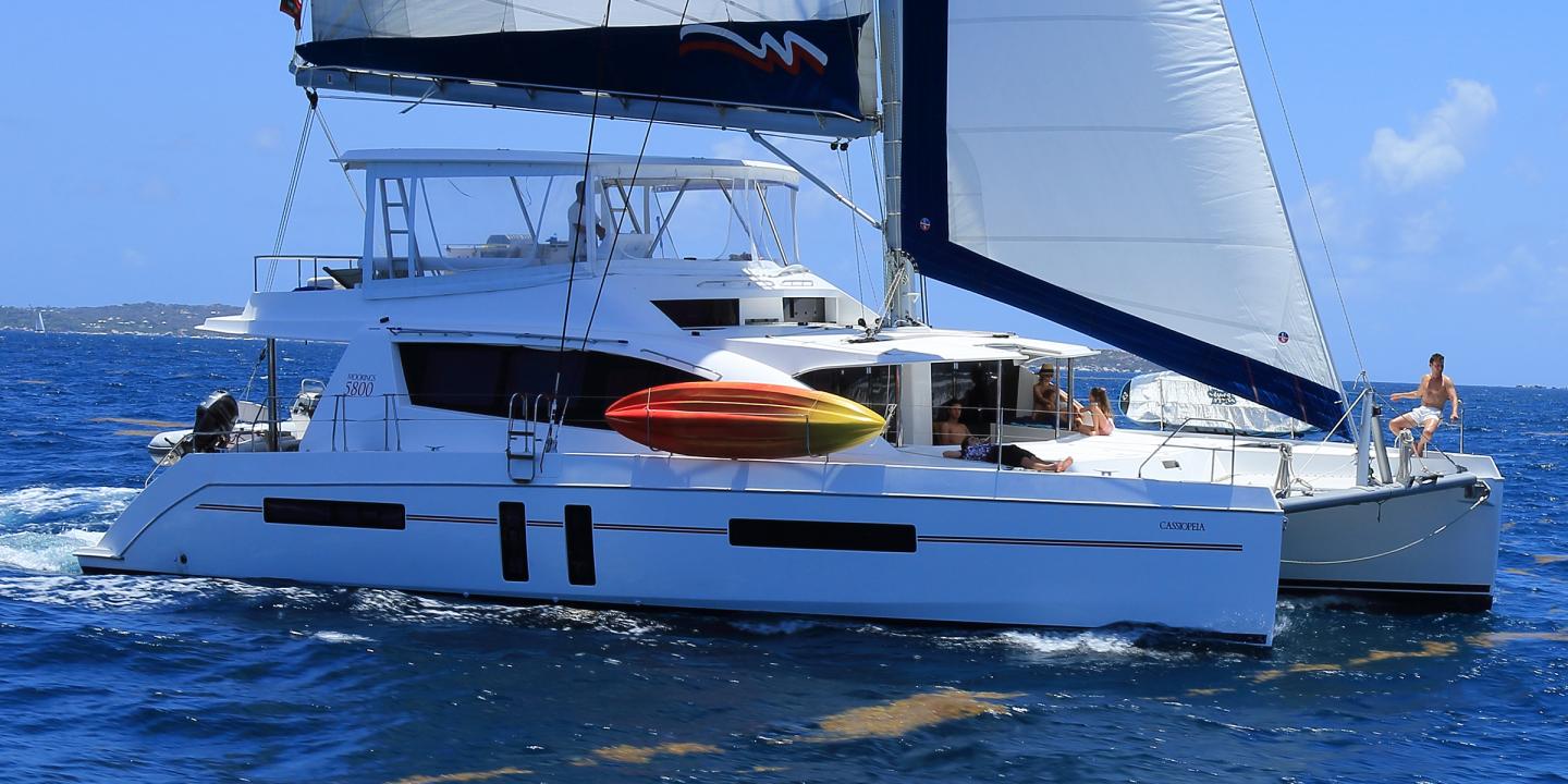 Moorings 5800 Crewed