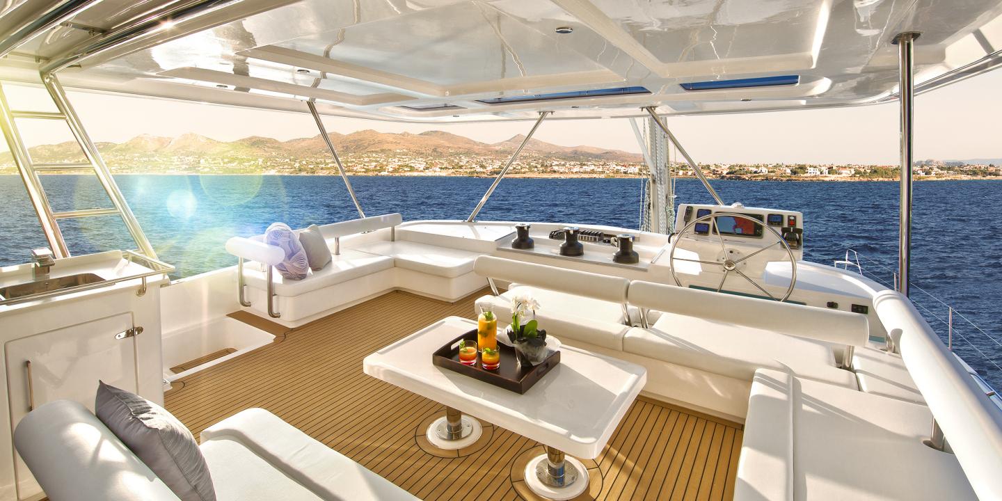 Moorings 5800 Crewed