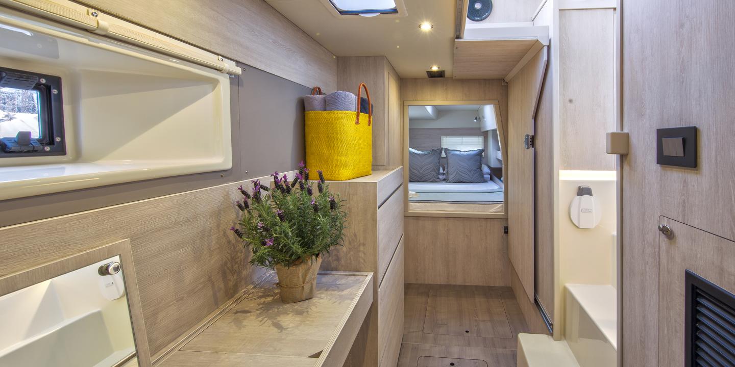 Moorings 433 PC Club - Image 11