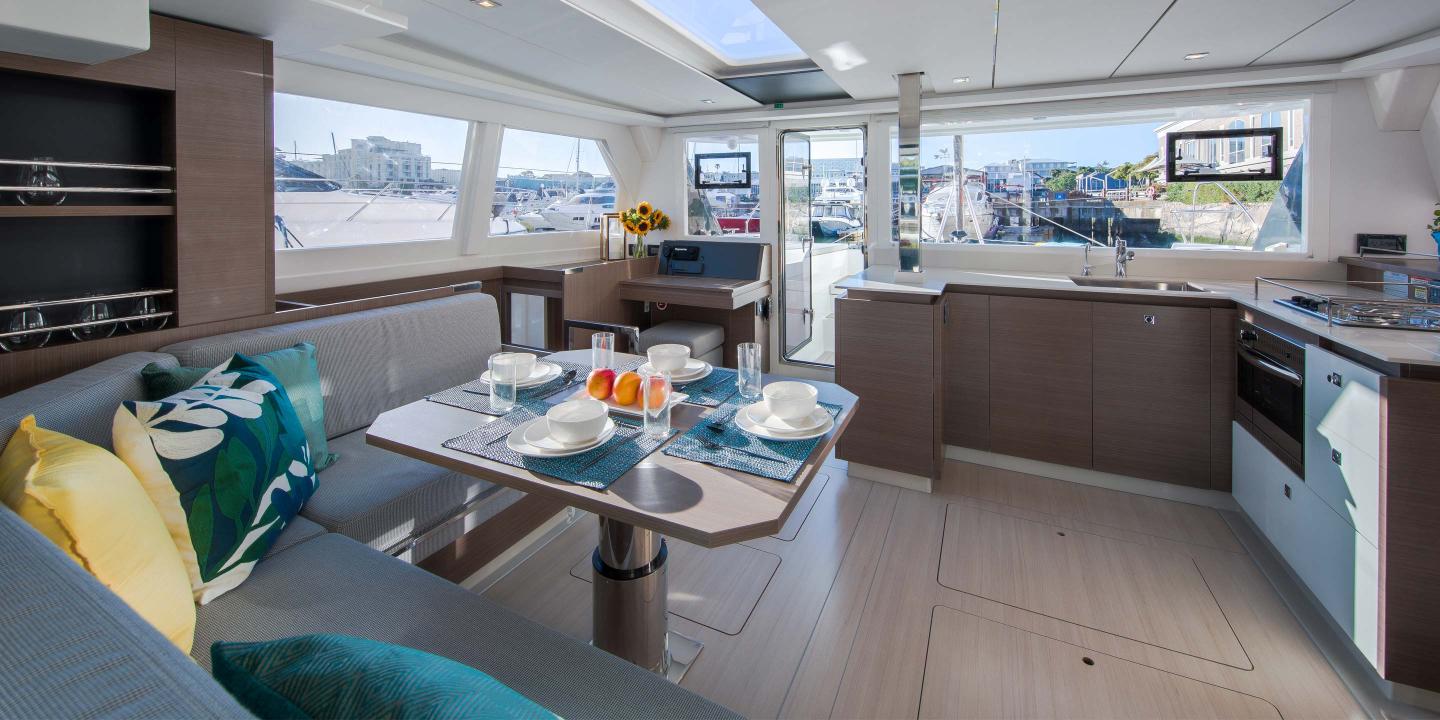 Moorings 4200/3 Club