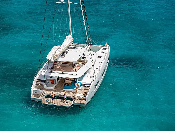 Yacht image 13