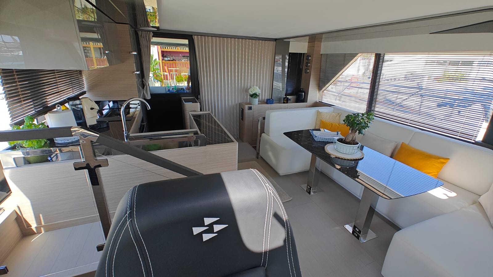Yacht image 5