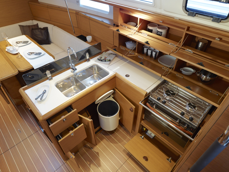 foto Sun Odyssey 379 3