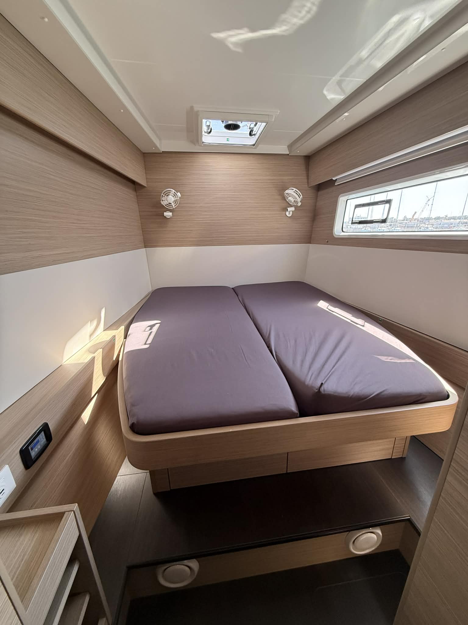 Secondary yacht image