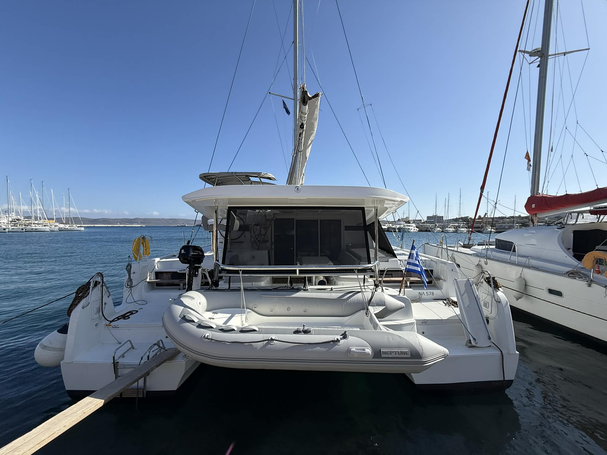 Yacht image 17