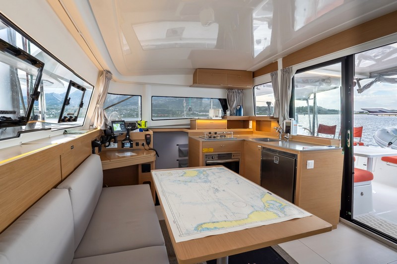 Yacht image 13