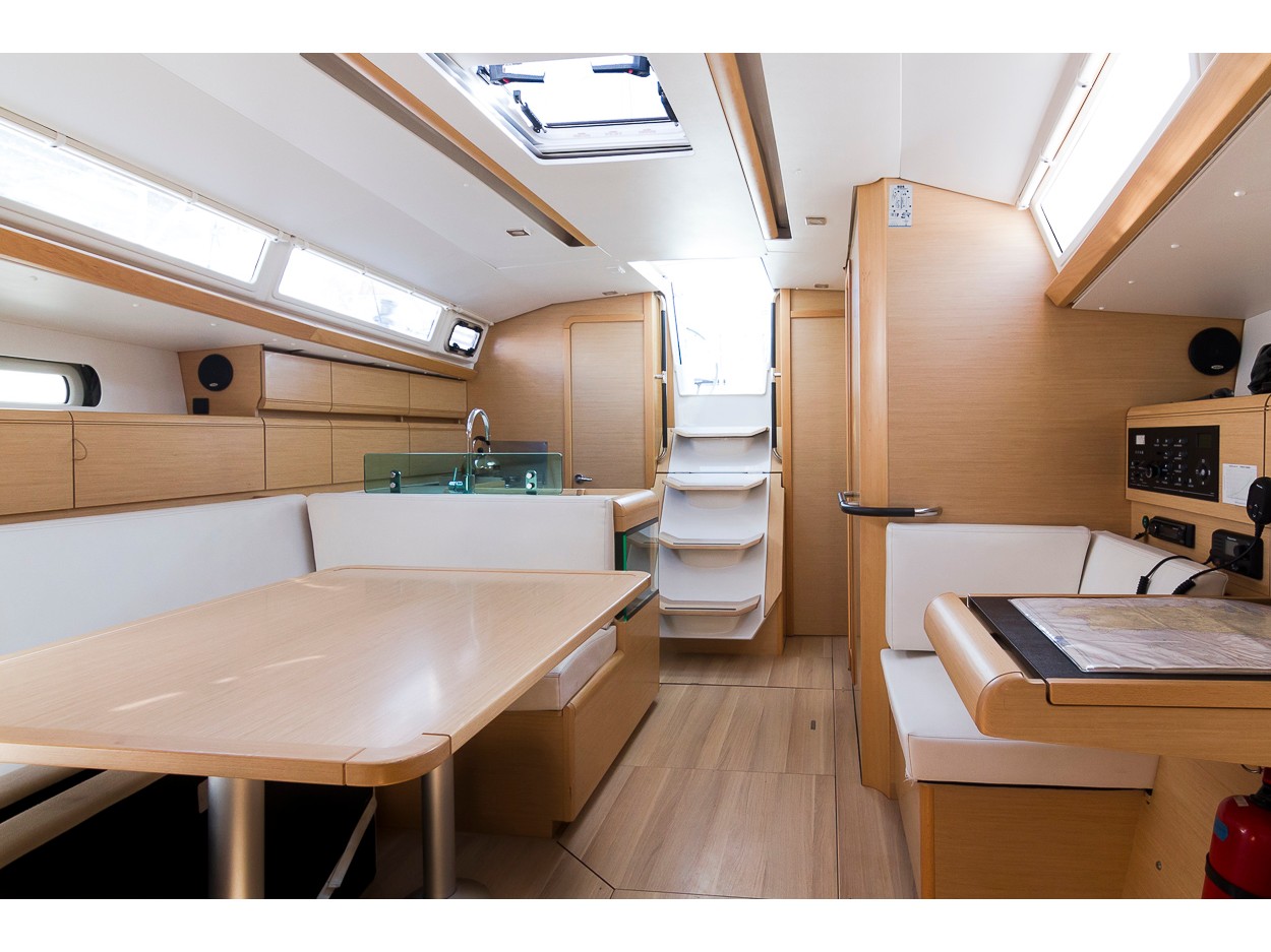 S/Y - Sun Odyssey 419 - 3 Cabins - Built 2017