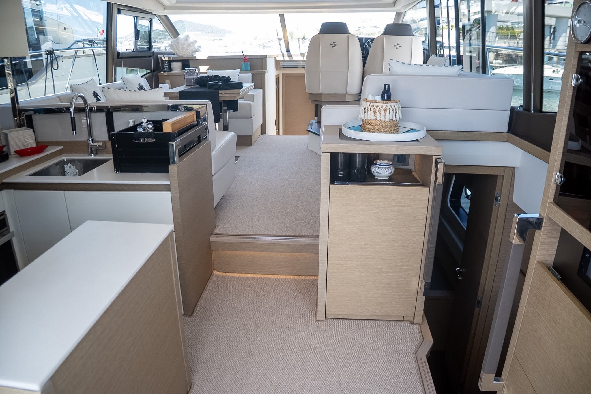 Yacht image 4