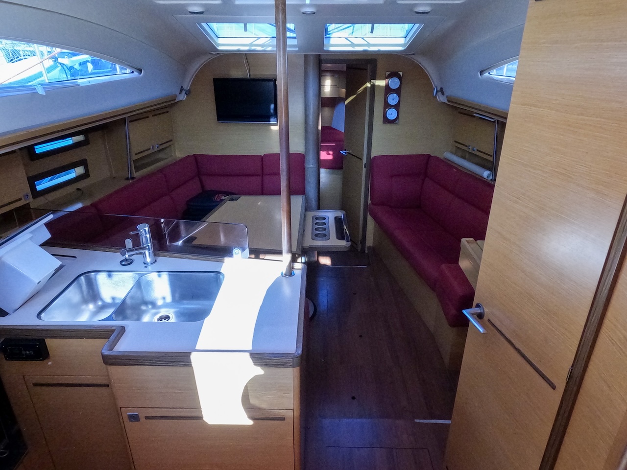 Secondary yacht image