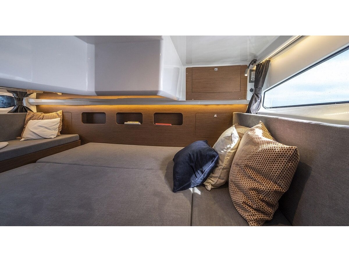 M/Y - Antares 11 Fly - 2 Cabins - Built 2022