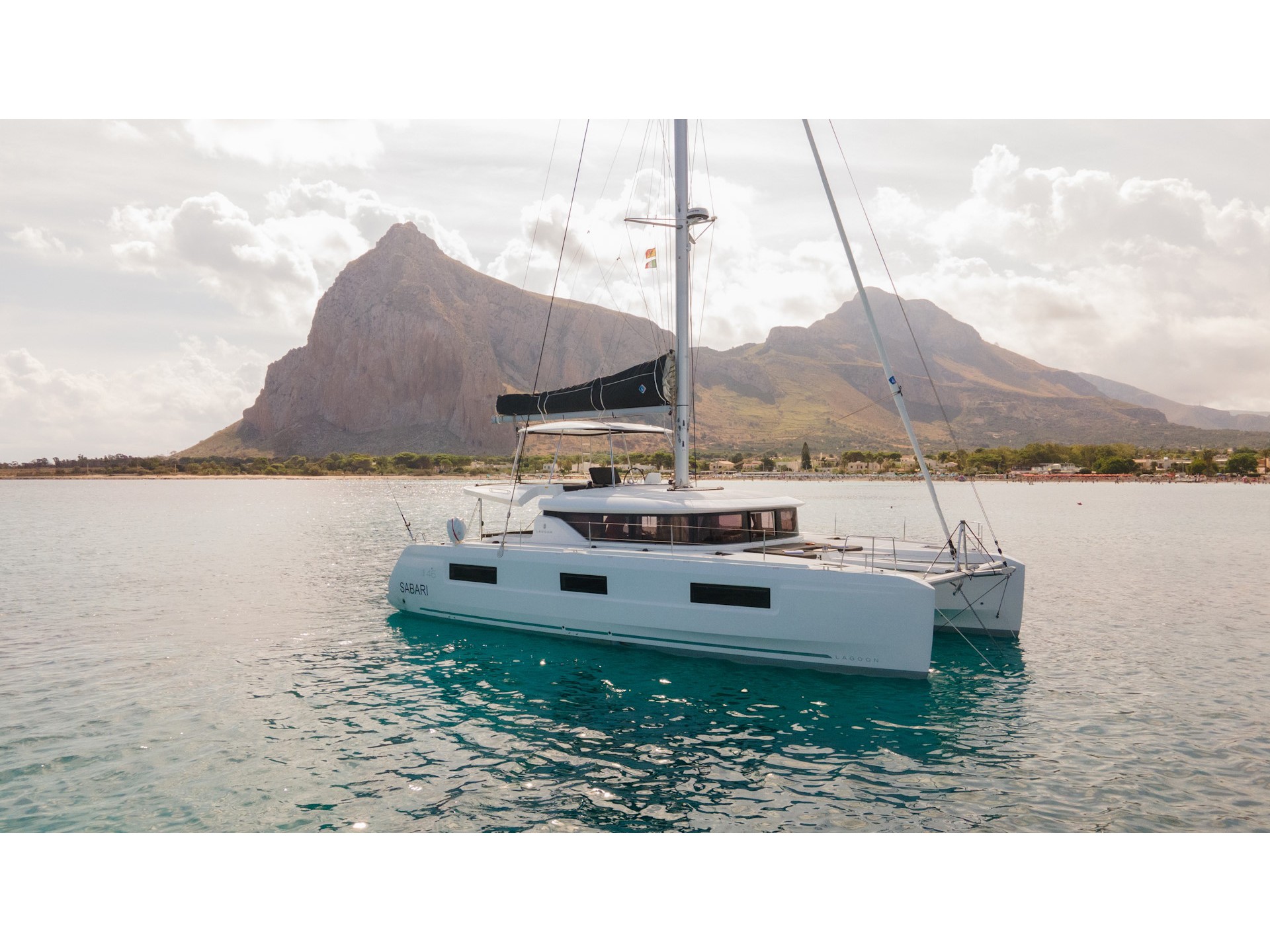 Lagoon 46  (2024) – Sabari (owner’s verison)