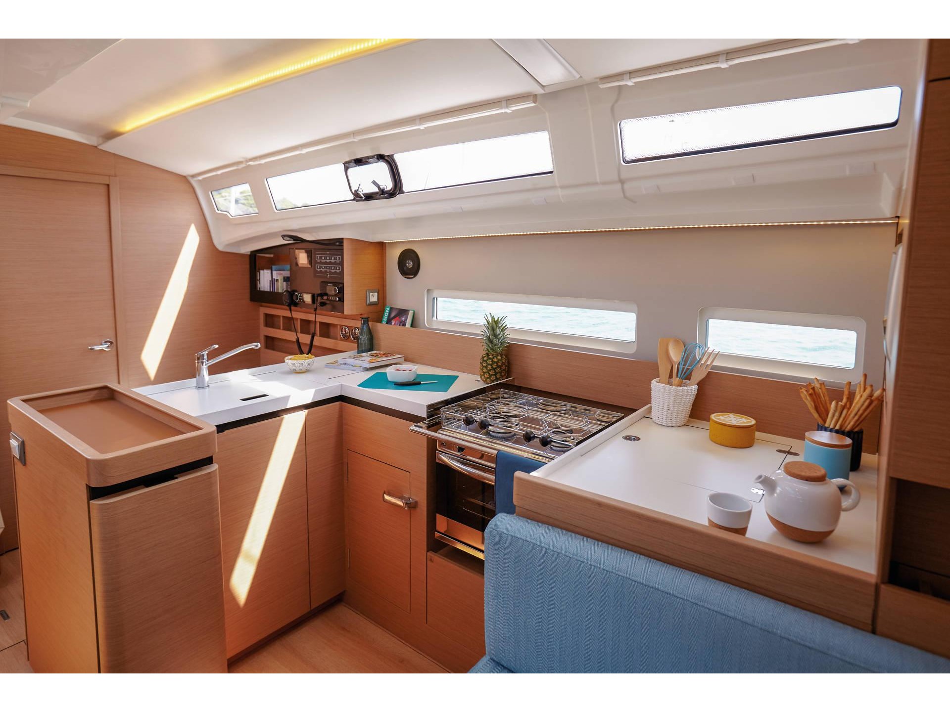 Interior image ath41007 / Sun Odyssey 410[G]