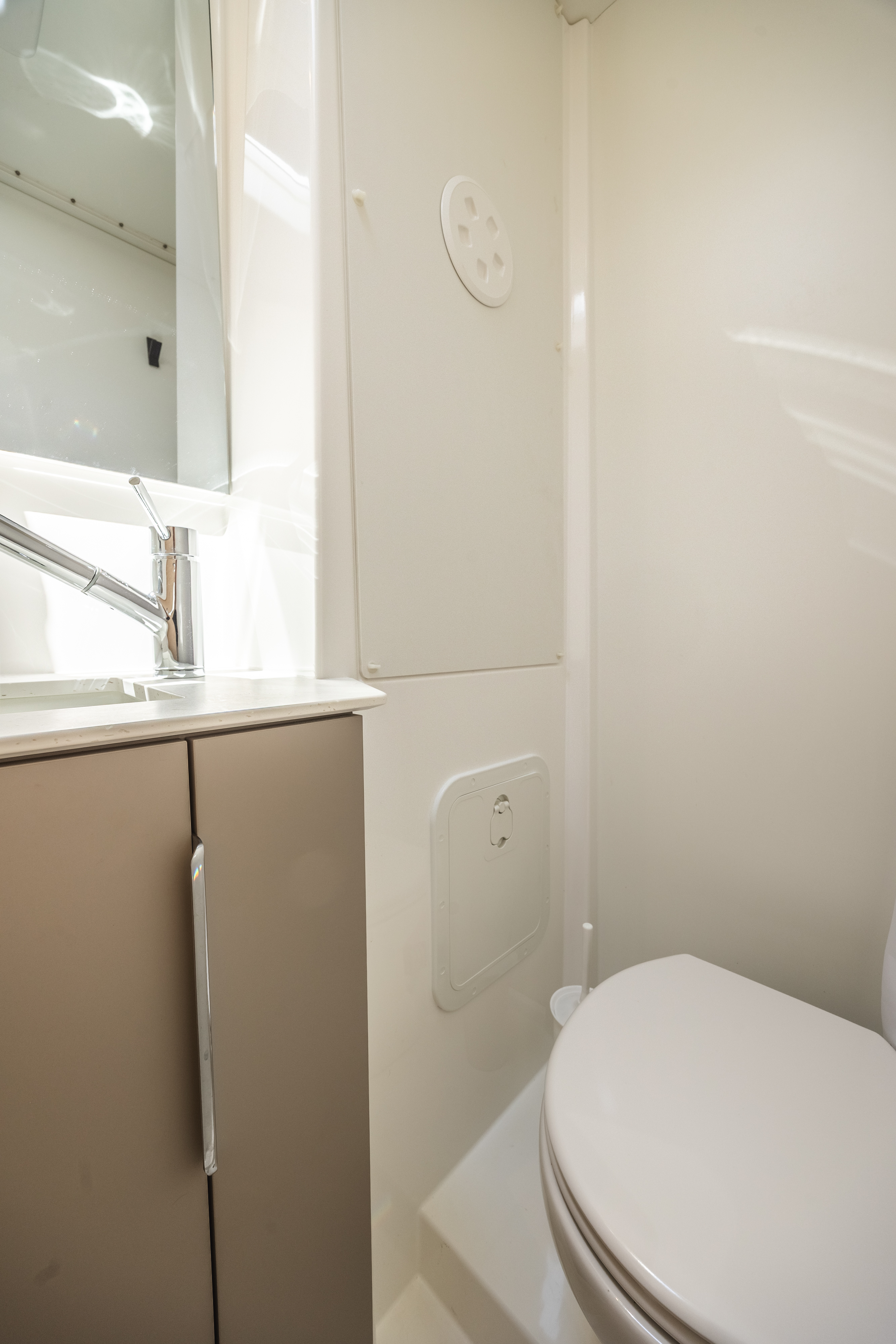 Yacht image 52
