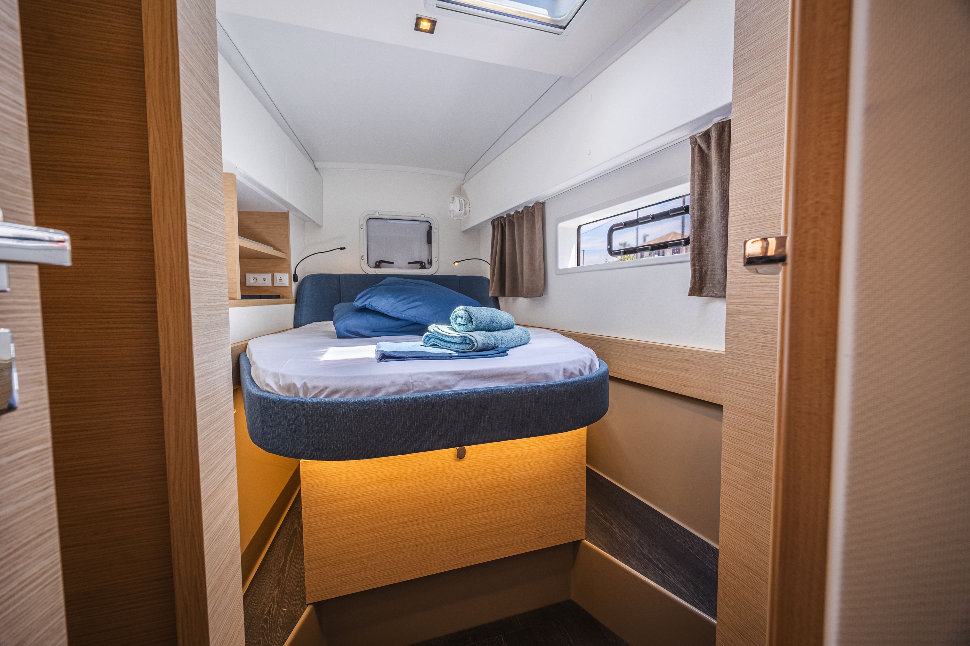 Yacht image 46