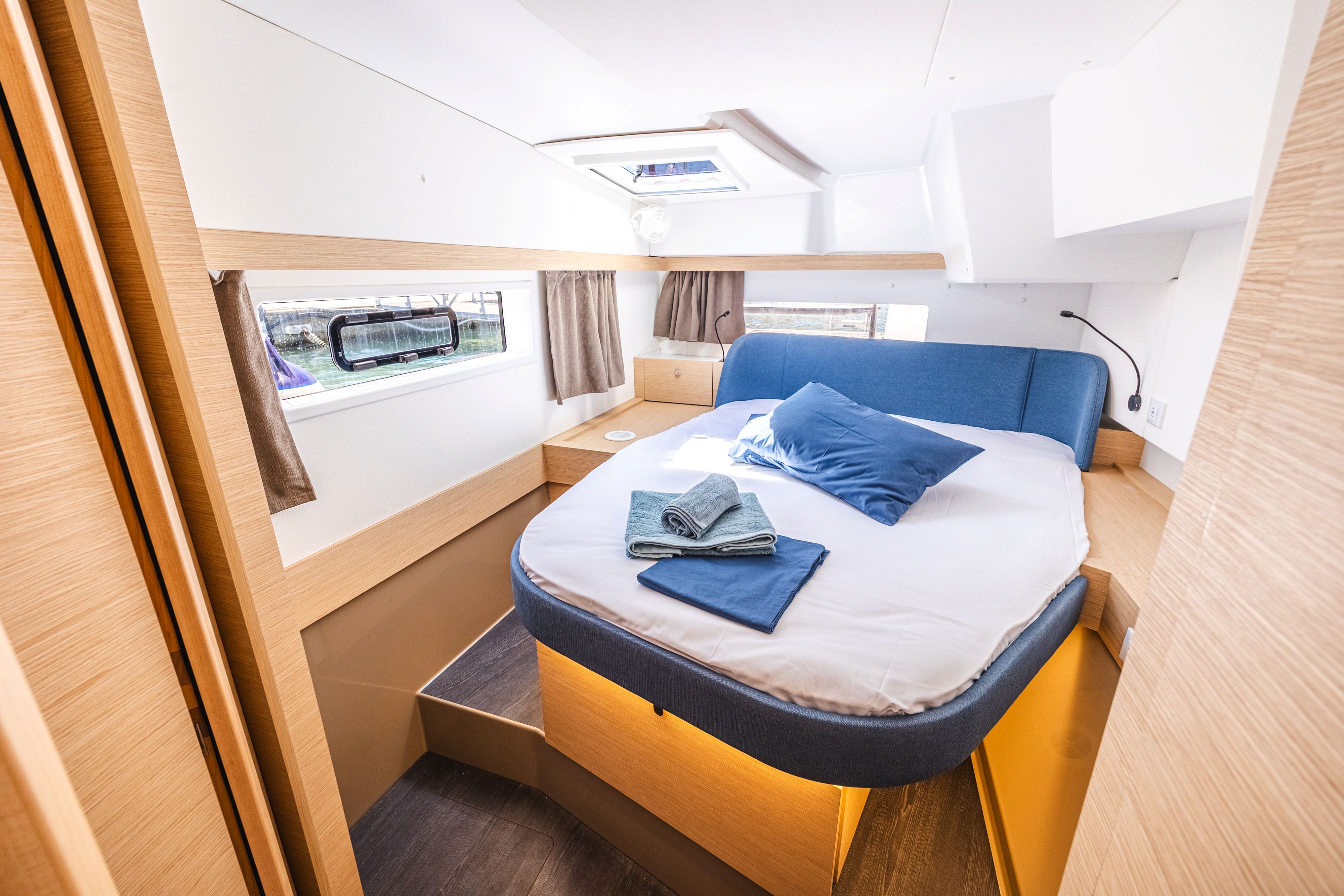 Yacht image 49