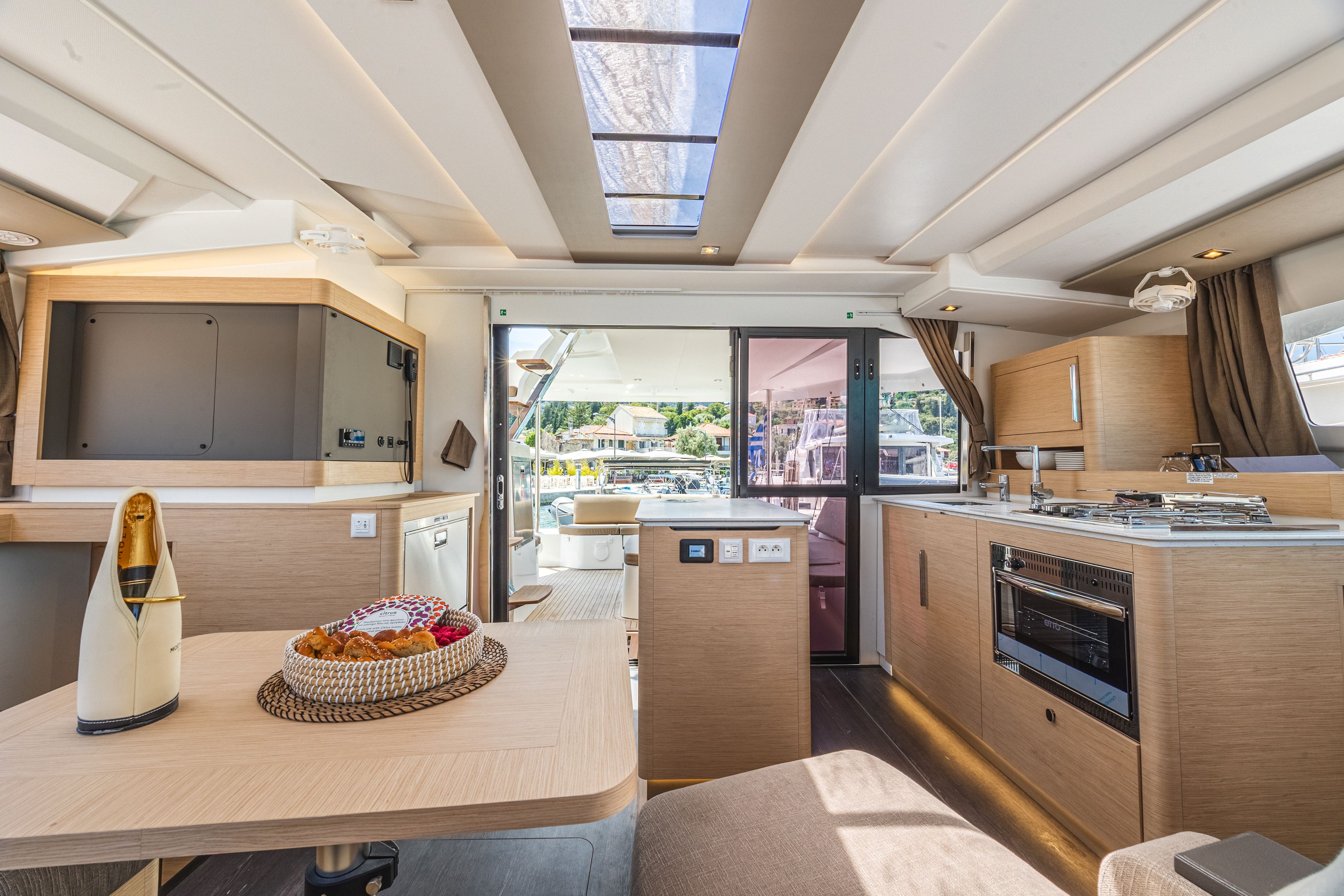 Yacht image 37