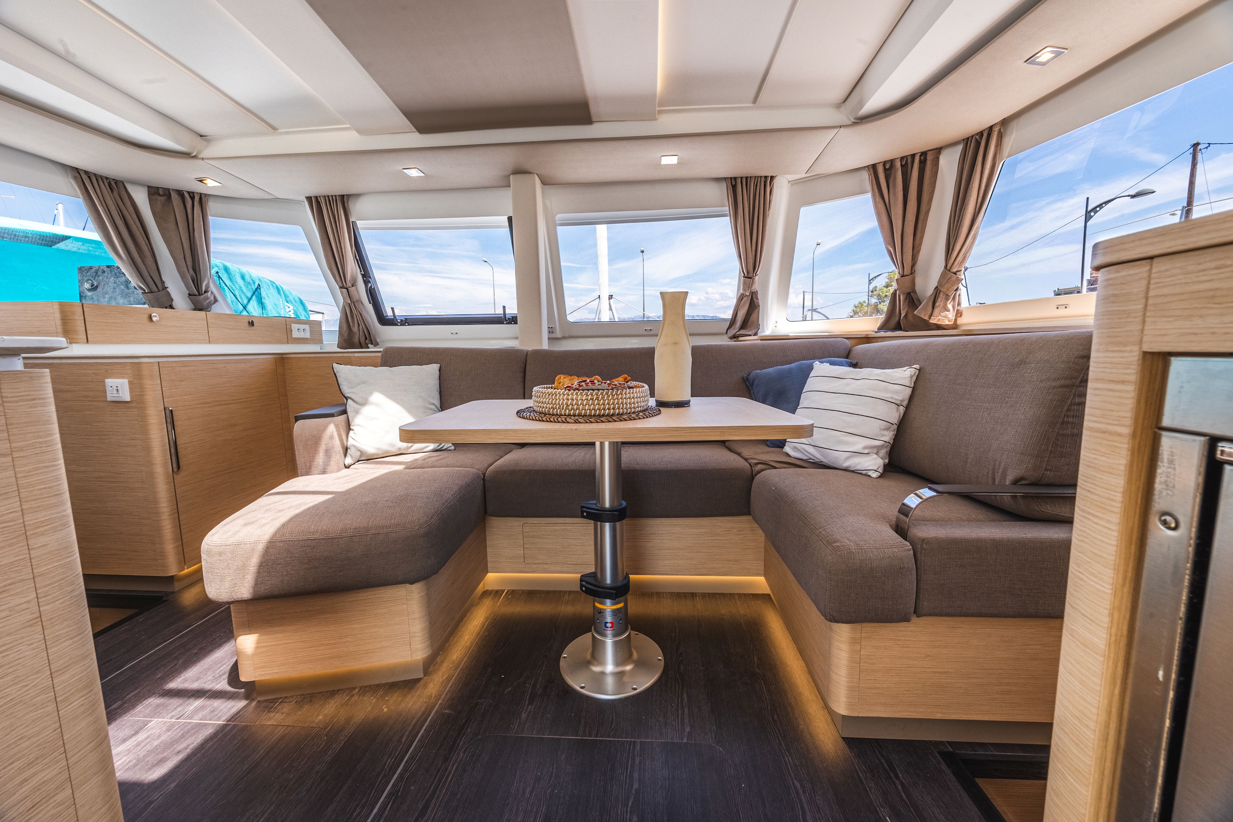 Yacht image 8